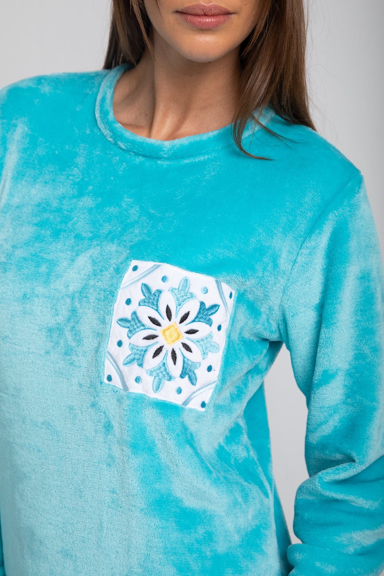 داليدرس بيجامة تيشيرت بجيب منقوش وبنطلون منقوش مطبوع