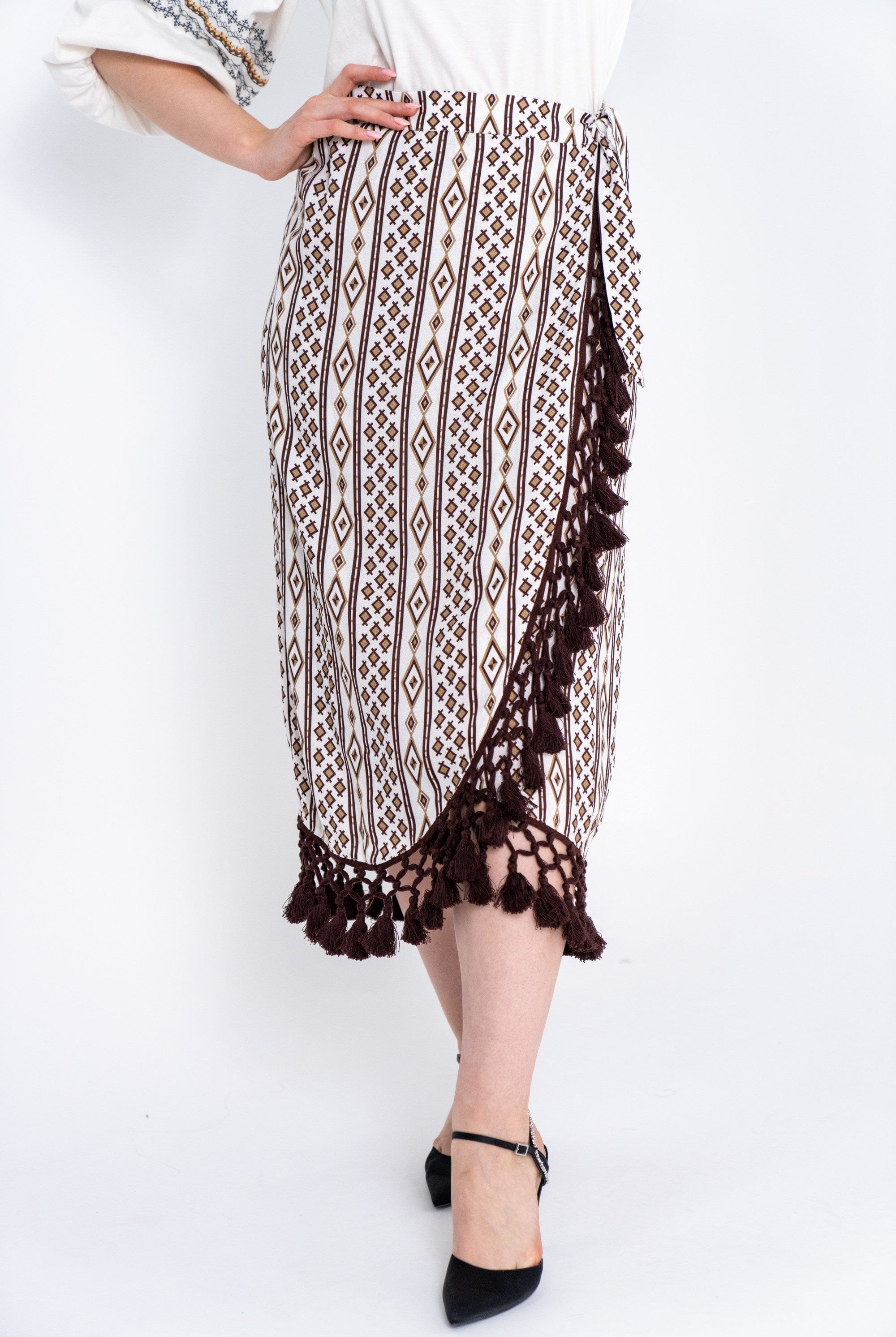 داليدرس تنورة نسائية لف منقوشة مزينة بكرانيش بيج فاتح