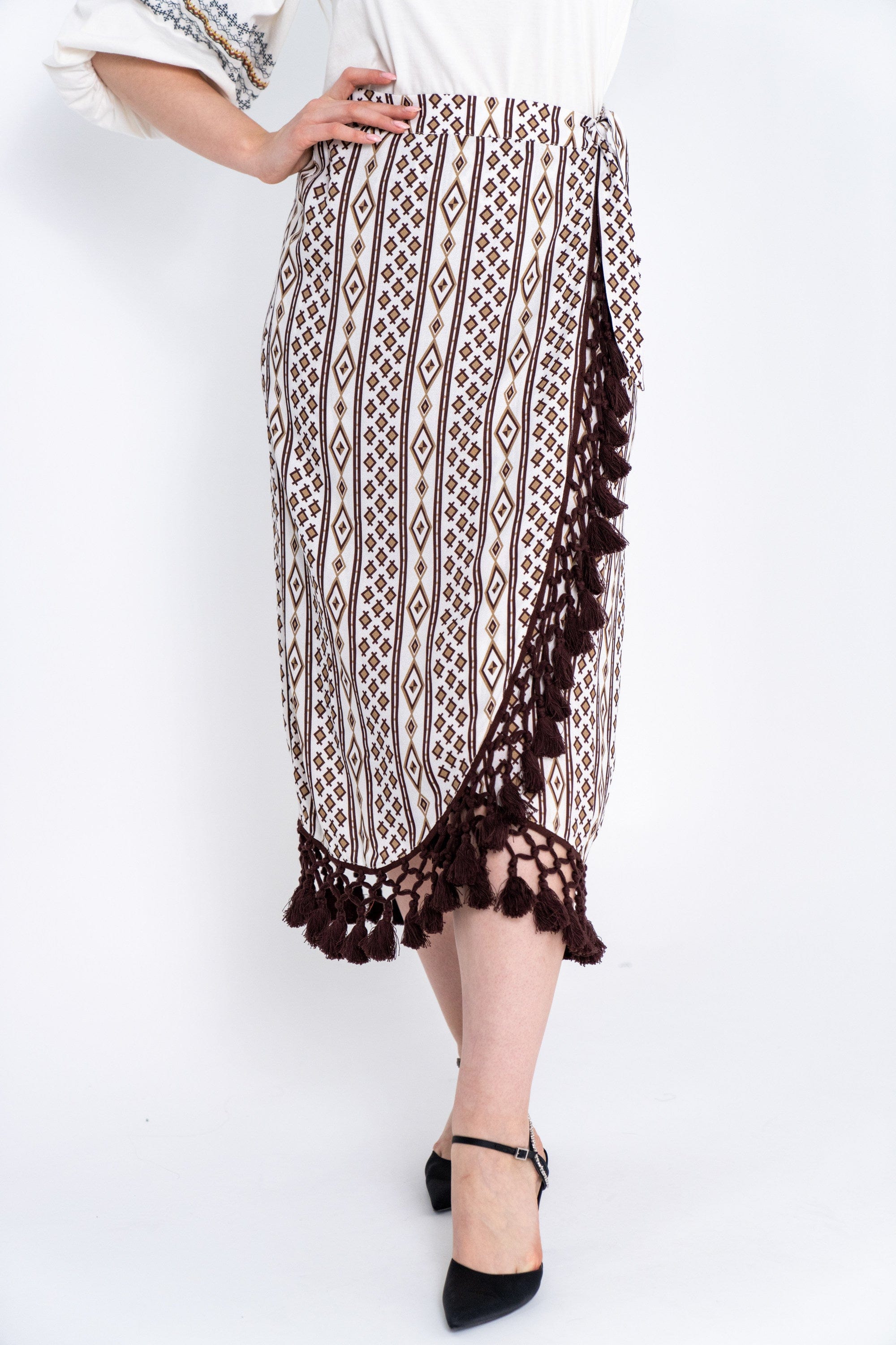 داليدرس تنورة نسائية لف منقوشة مزينة بكرانيش بيج فاتح