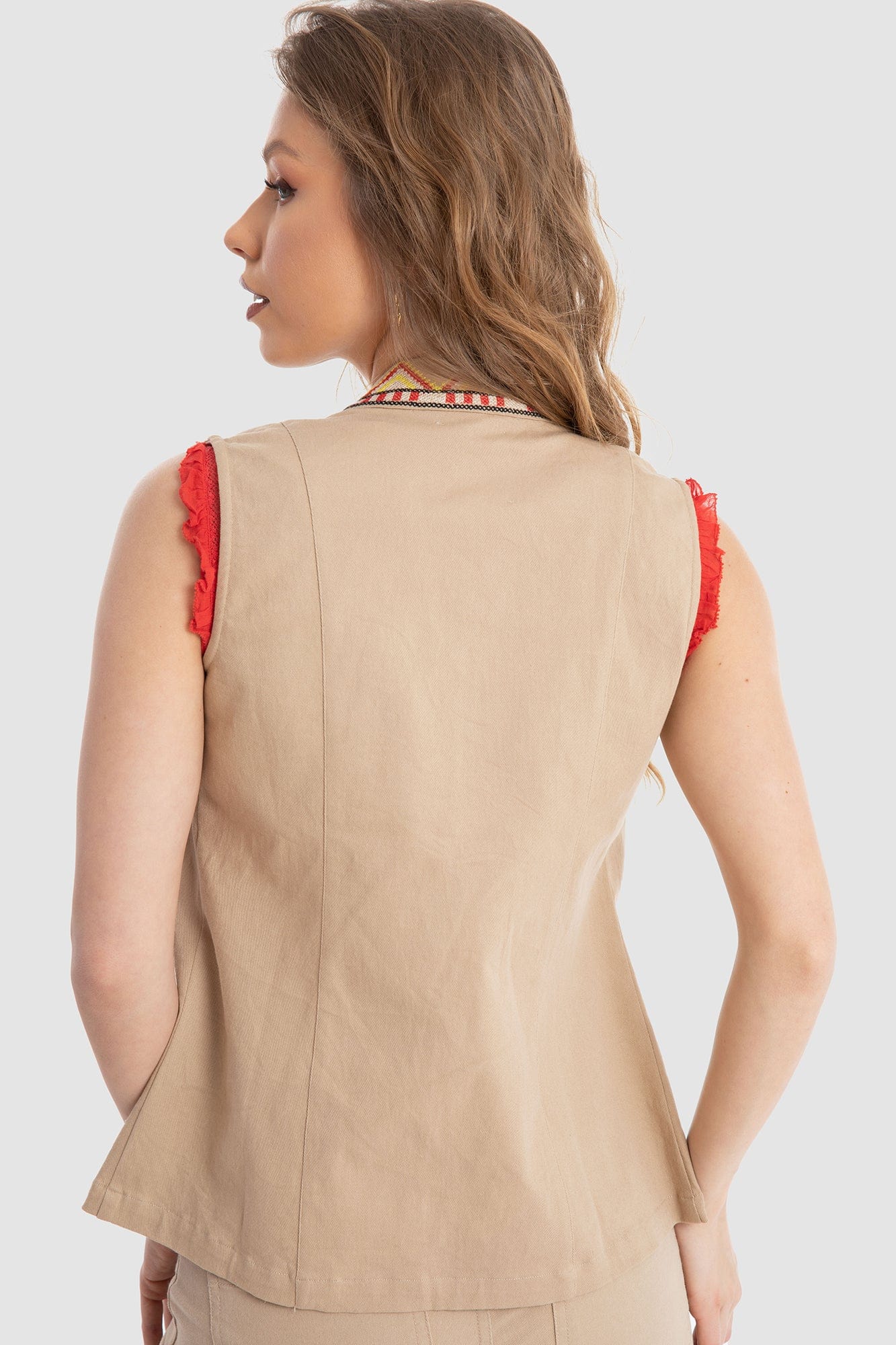 داليدرس فيست متعدد الألوان مطرز بيج