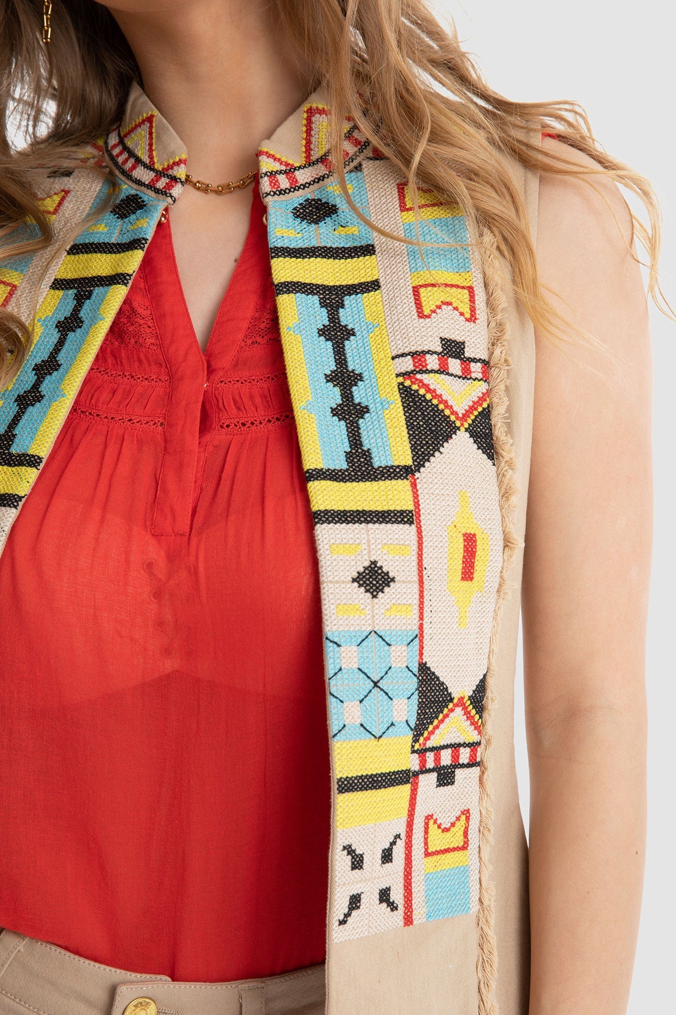 داليدرس فيست متعدد الألوان مطرز بيج