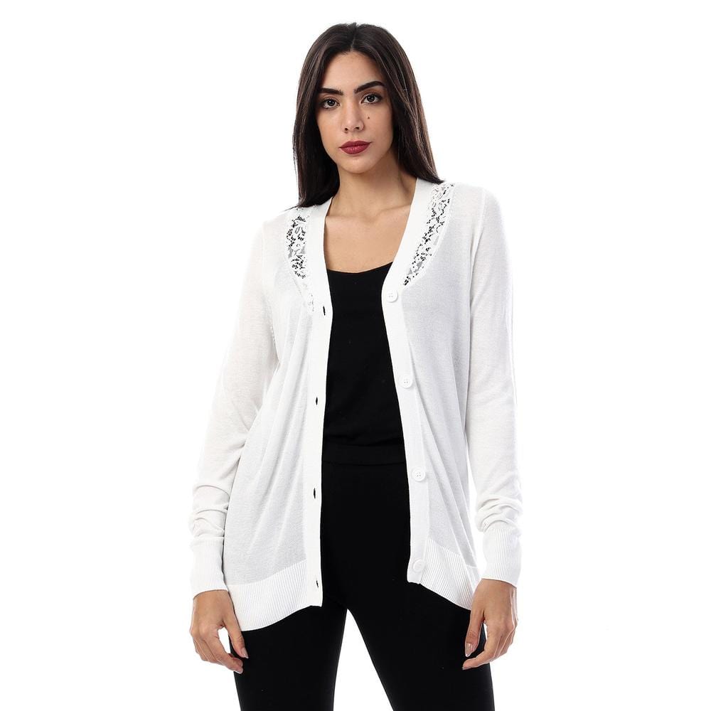 داليدرس كارديجان سادة بأزرار أمامية كتف دانتيل كم طويل أوف وايت