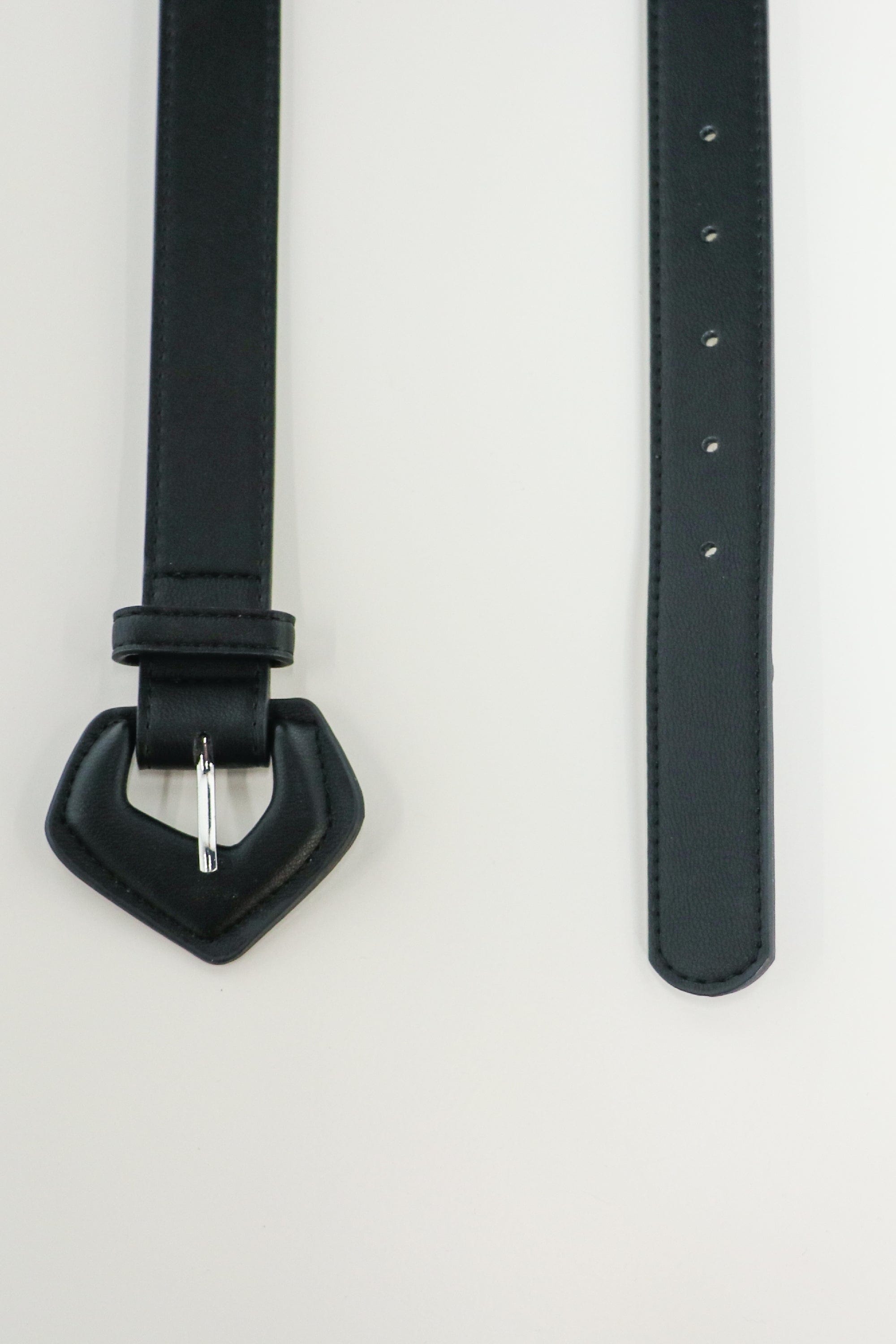 كيتشن حزام جلد رفيع مع توكة كبيرة نسائي