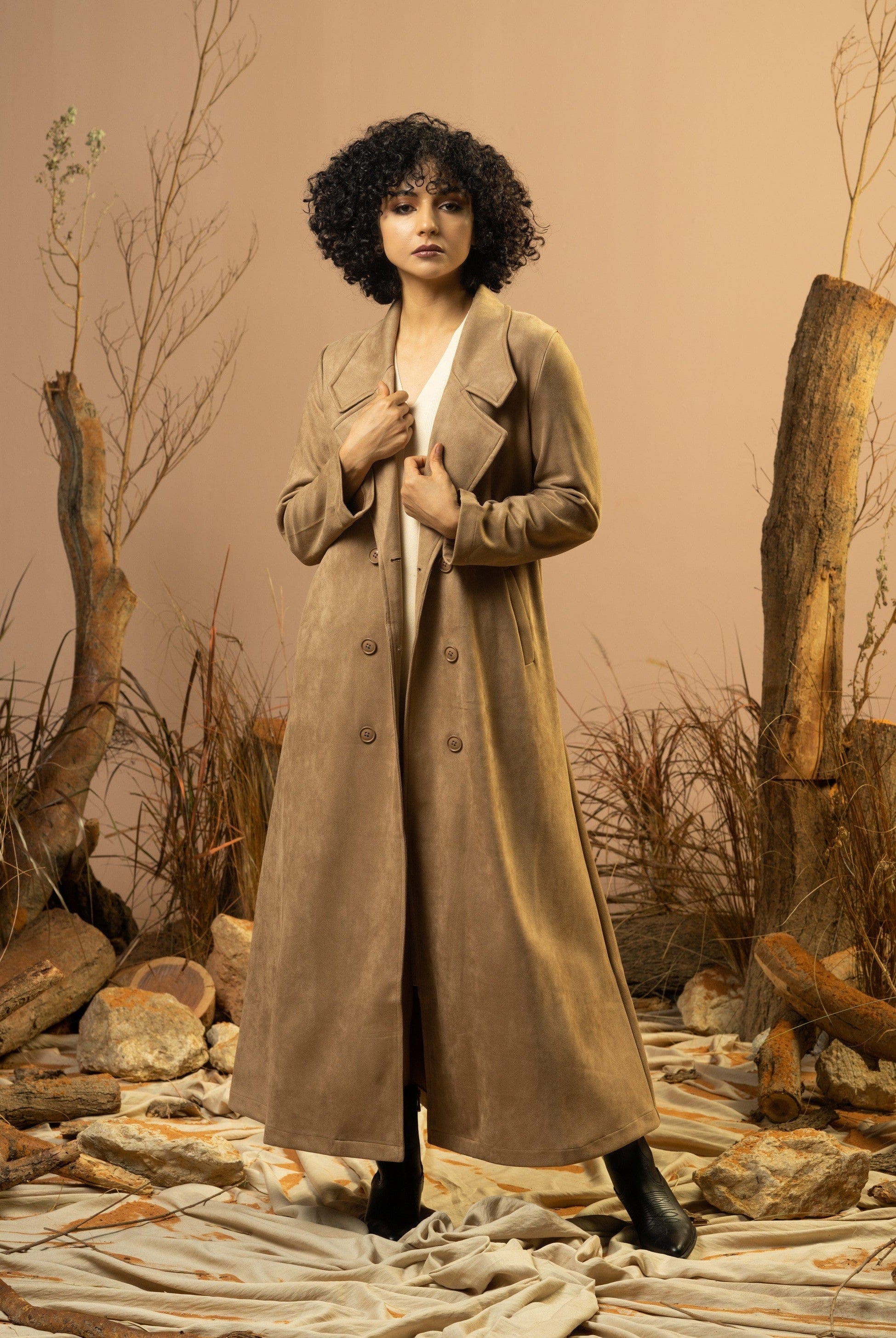 نتشي بالطو طويل نسائي بأكمام طويلة