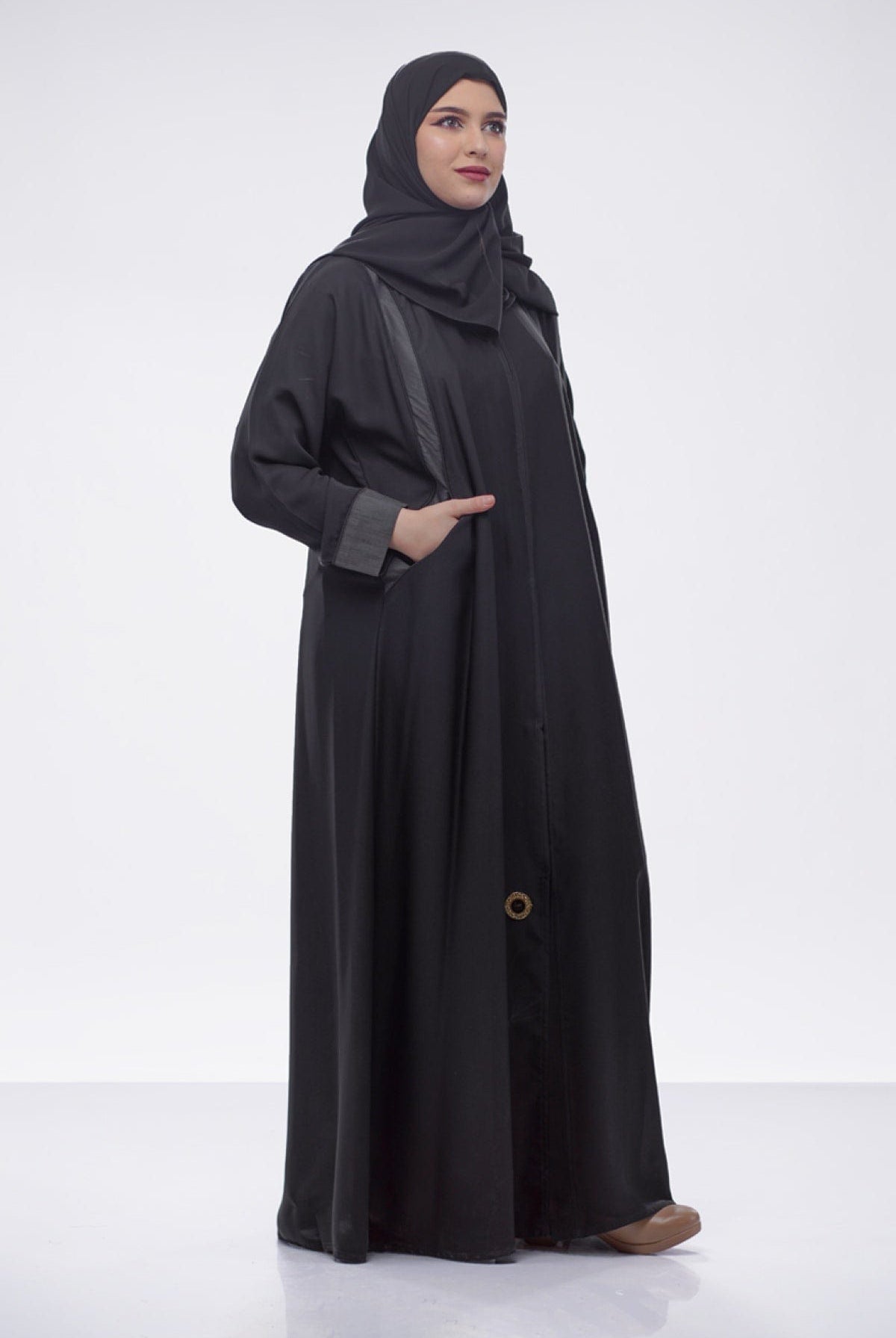 جوهرة عباية رسميه للدوام بلاك بيري كلاسيك أسود