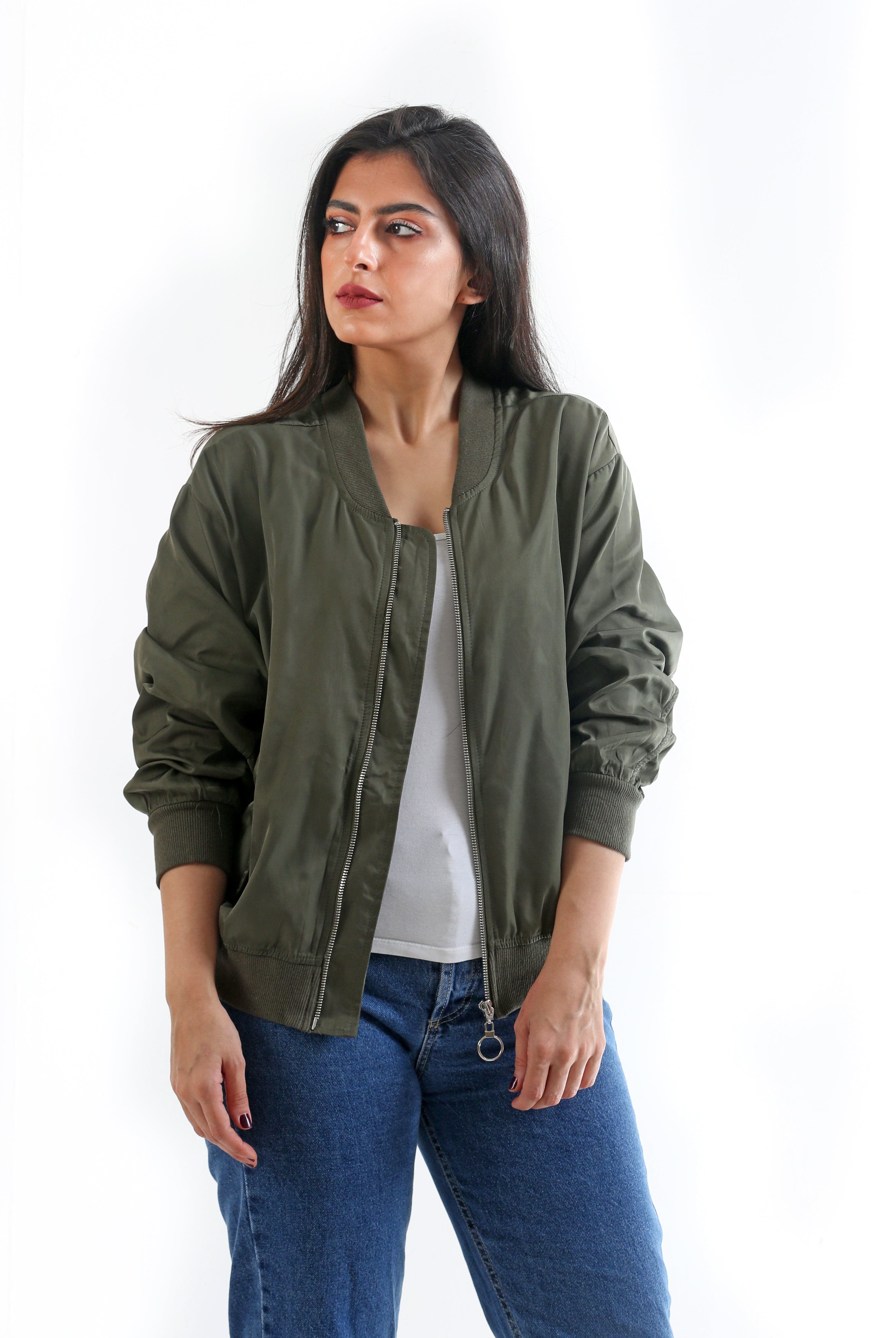 نتشي سترة سادة بسحاب بأكمام طويلة