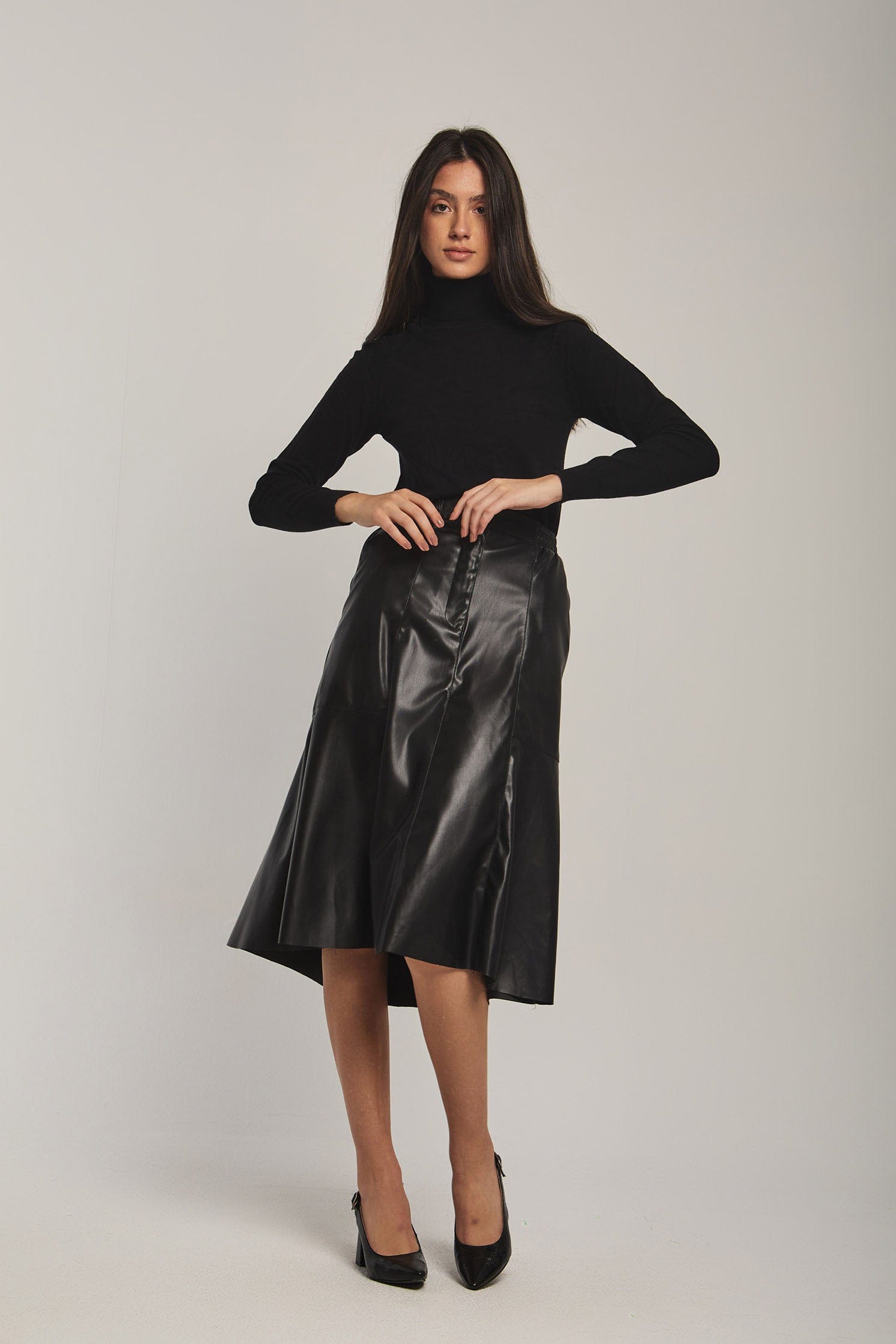 داليدرس تنورة نسائية جلد قصيرة أسود