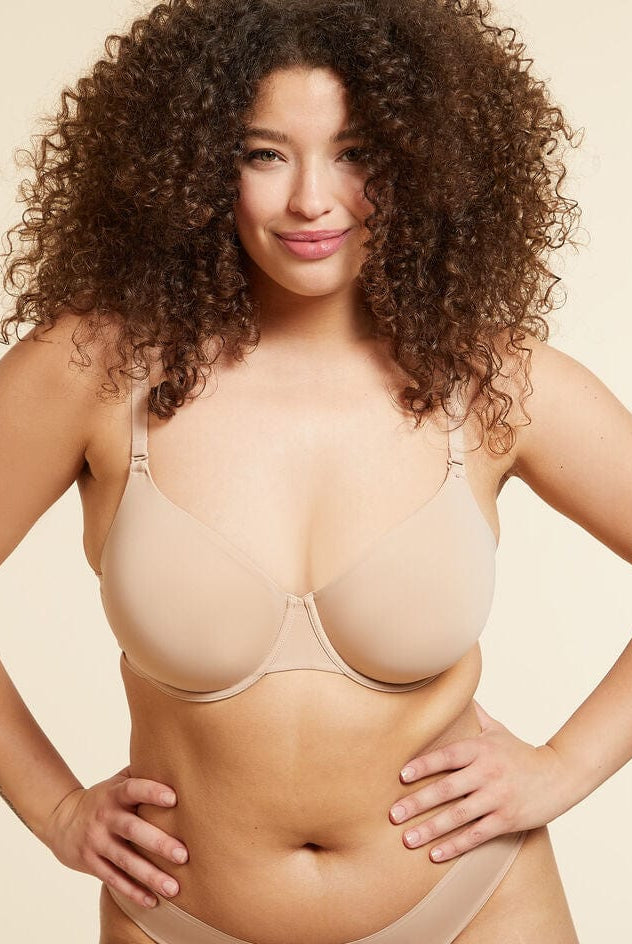 اتام ستيان بحشوة بوش أب نسائي