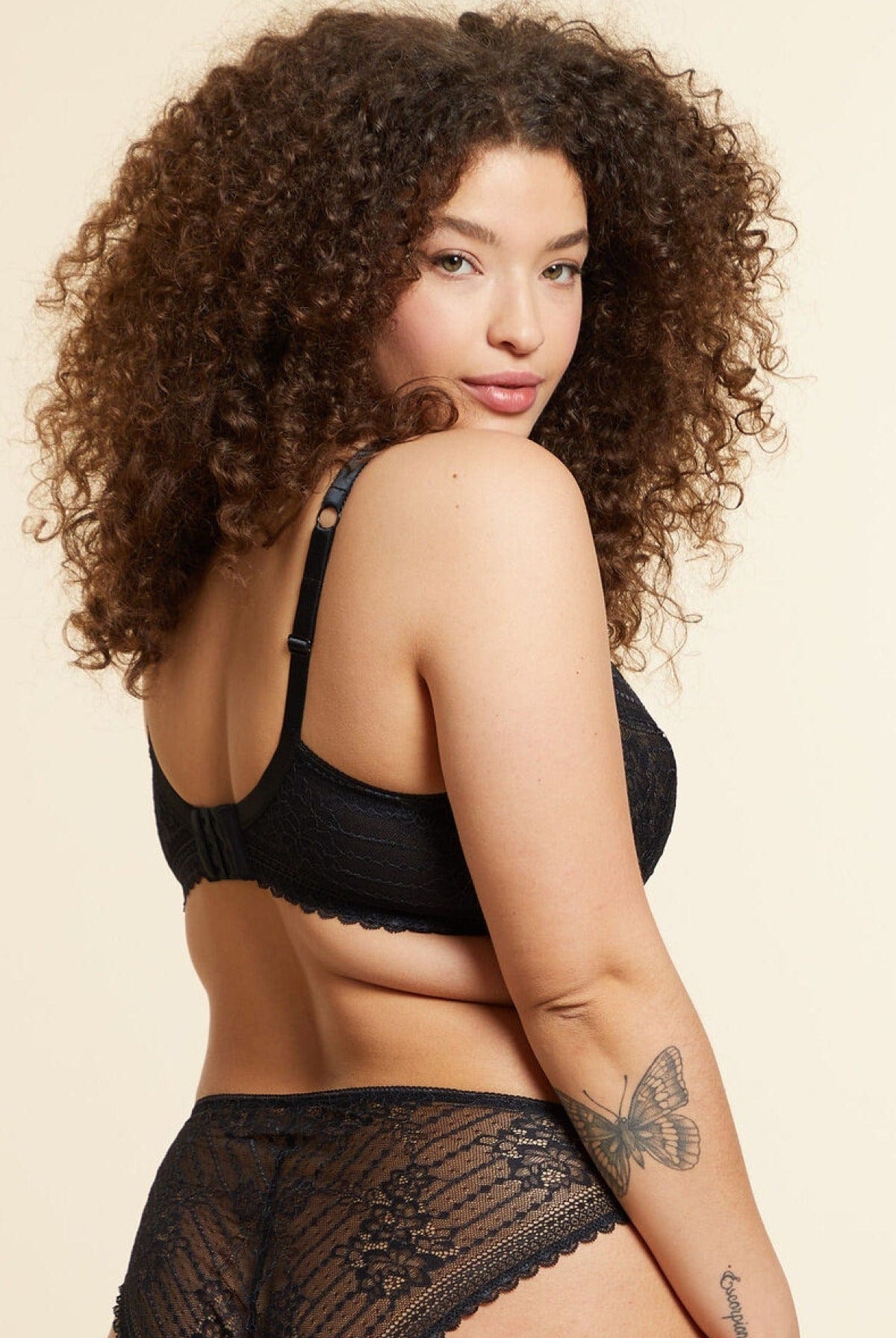 اتام حمالة صدر نصف دائرية دانتيل نسائي