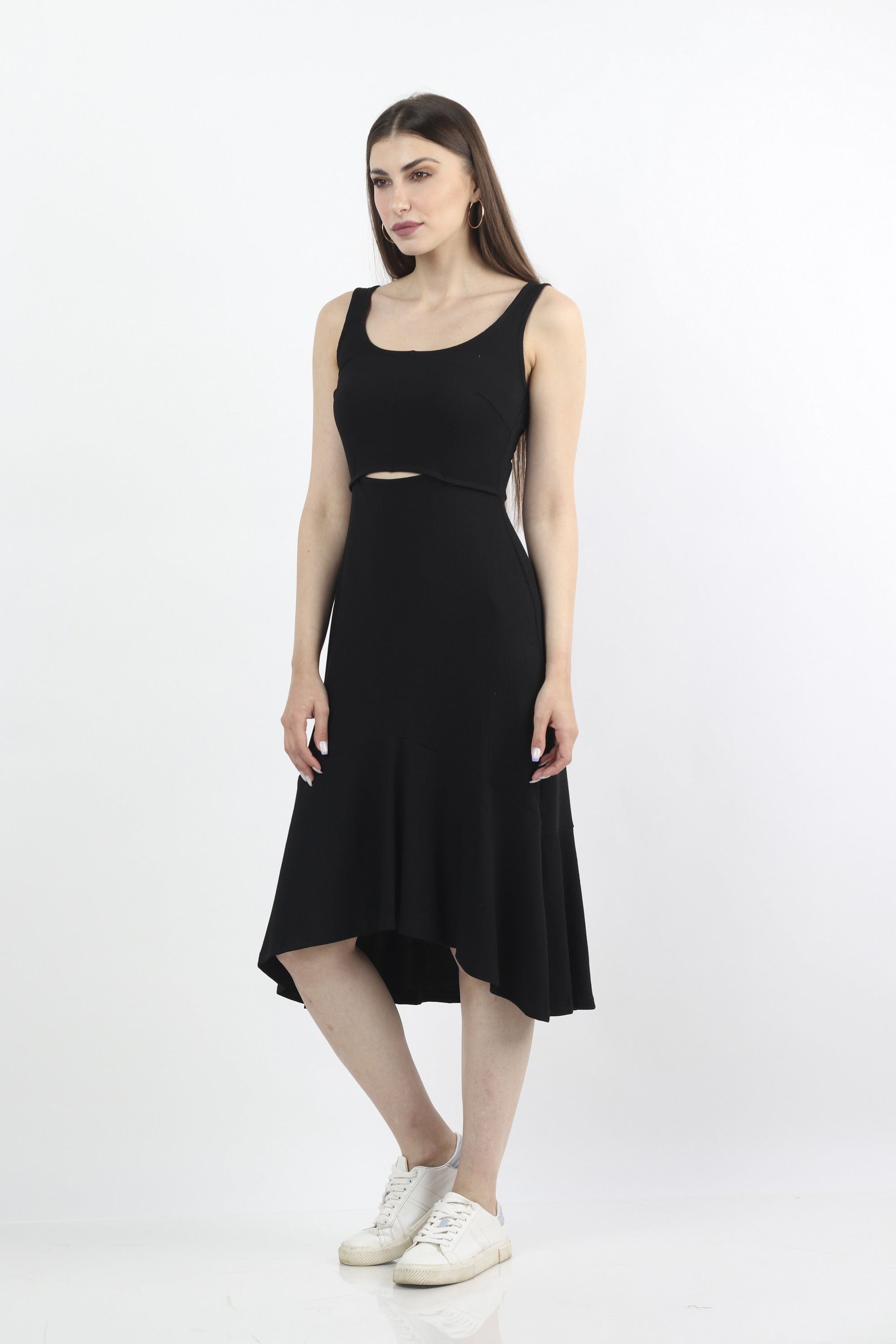 كيتشن فستان ميدي بدون أكمام سادة مفتوح من البطن