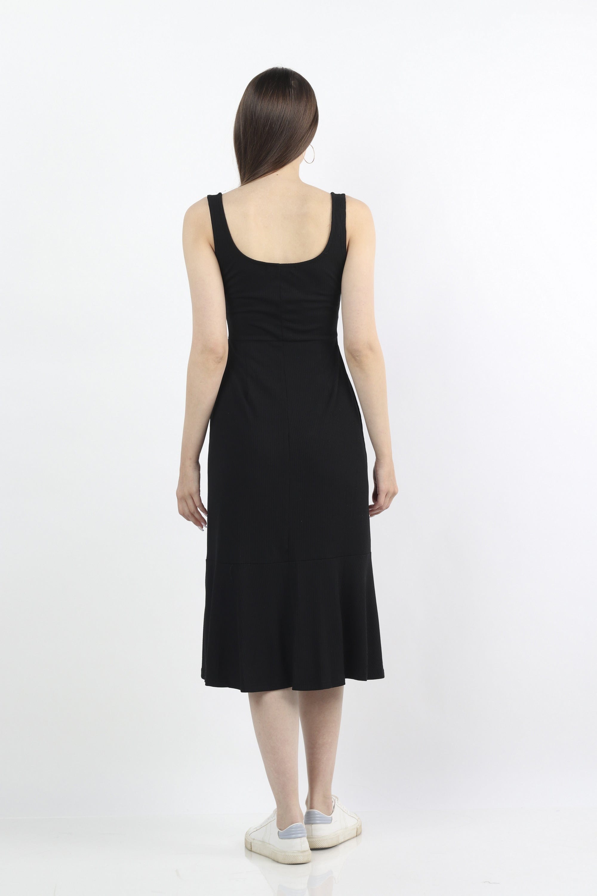 كيتشن فستان ميدي بدون أكمام سادة مفتوح من البطن