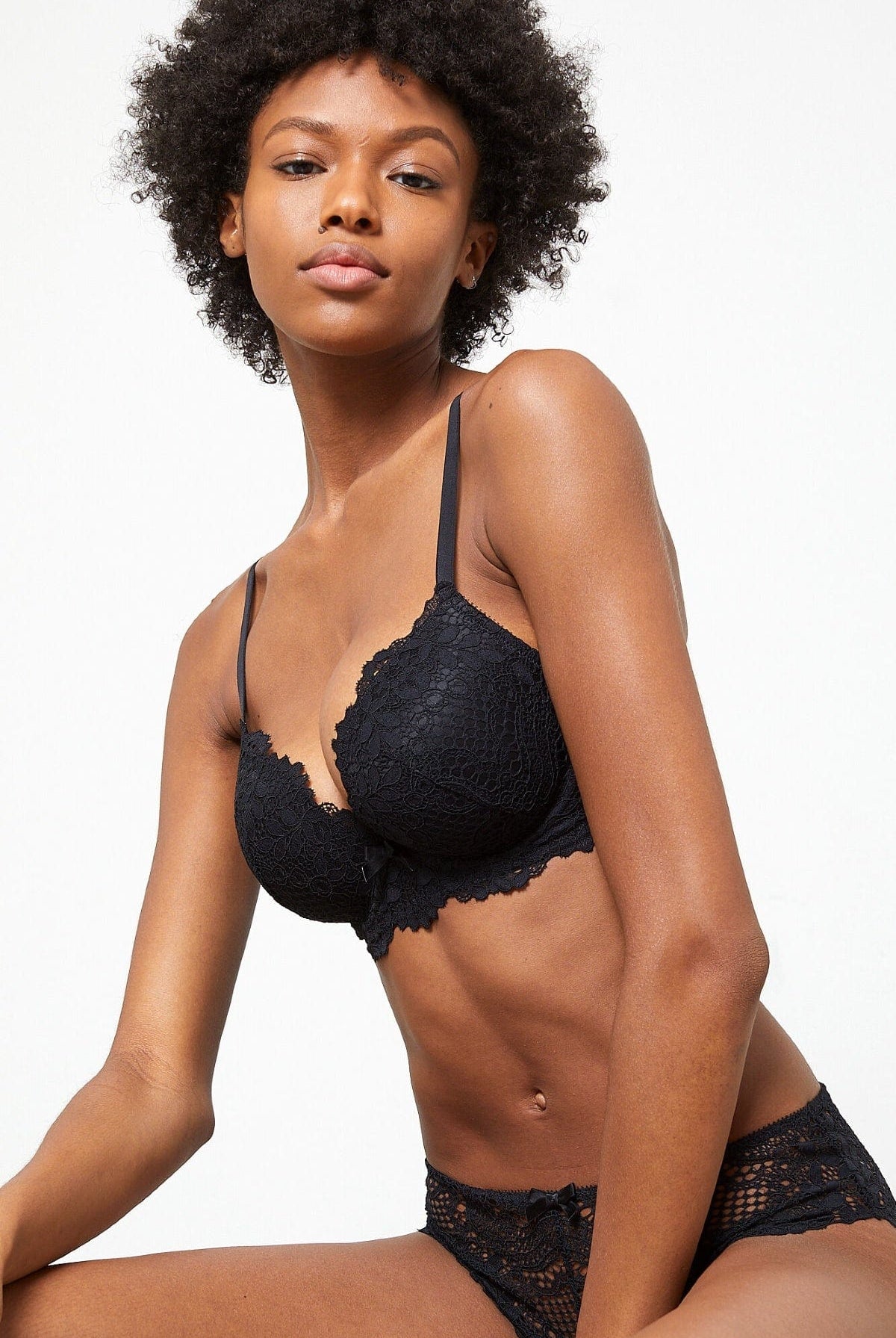 اتام صدرية رفع دانتيل بحمالات نسائي