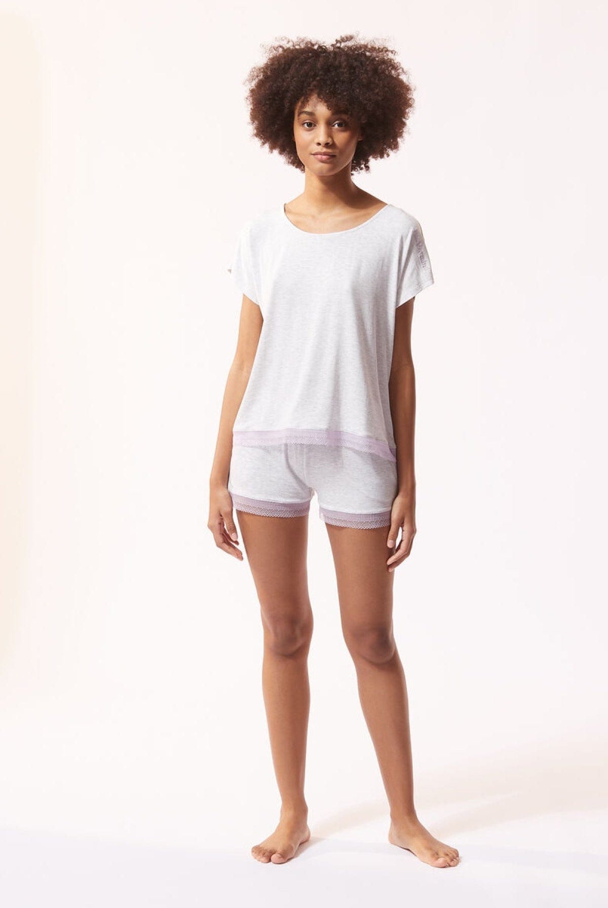 اتام شورت بيجامة محبوك مزين بدانتيل رمادي