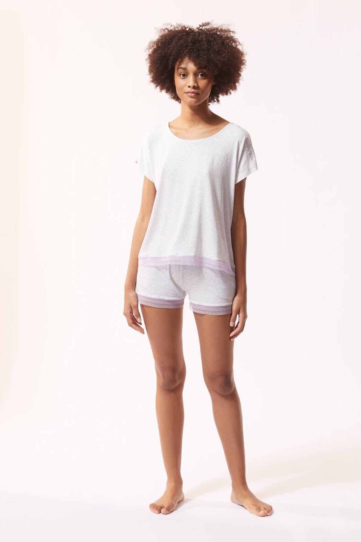 اتام شورت بيجامة محبوك مزين بدانتيل رمادي