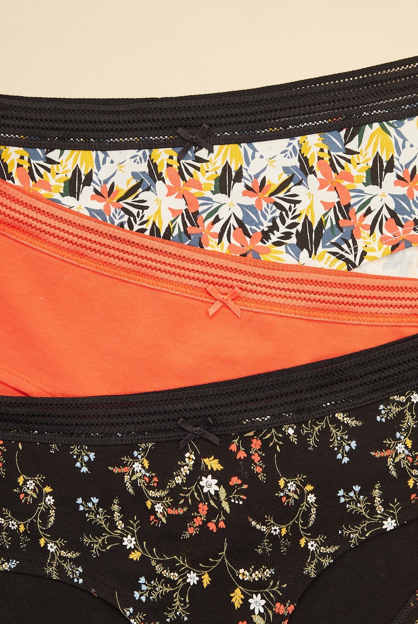 اتام سروال داخلي أسود مشجر بفيونكة نسائي أحمر