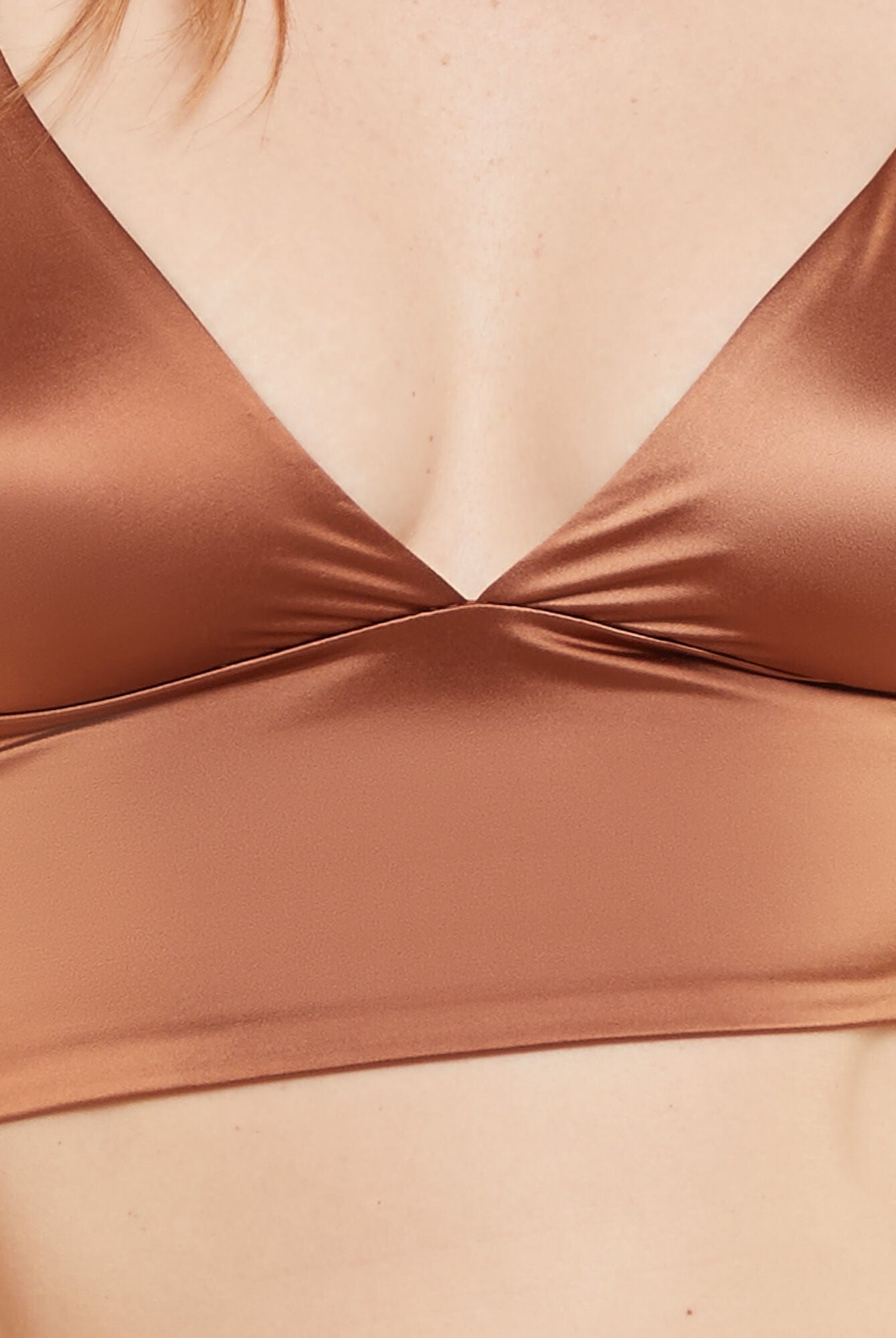 اتام صدرية على شكل مثلث بحمالة رفيعة نسائي