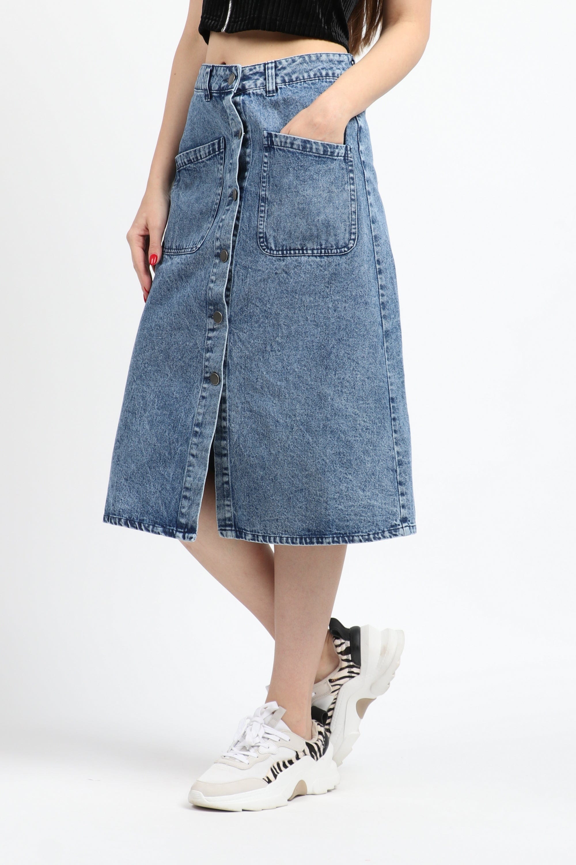 كيتشن تنورة ميدي جينز بجيوب أمامية وأزرار