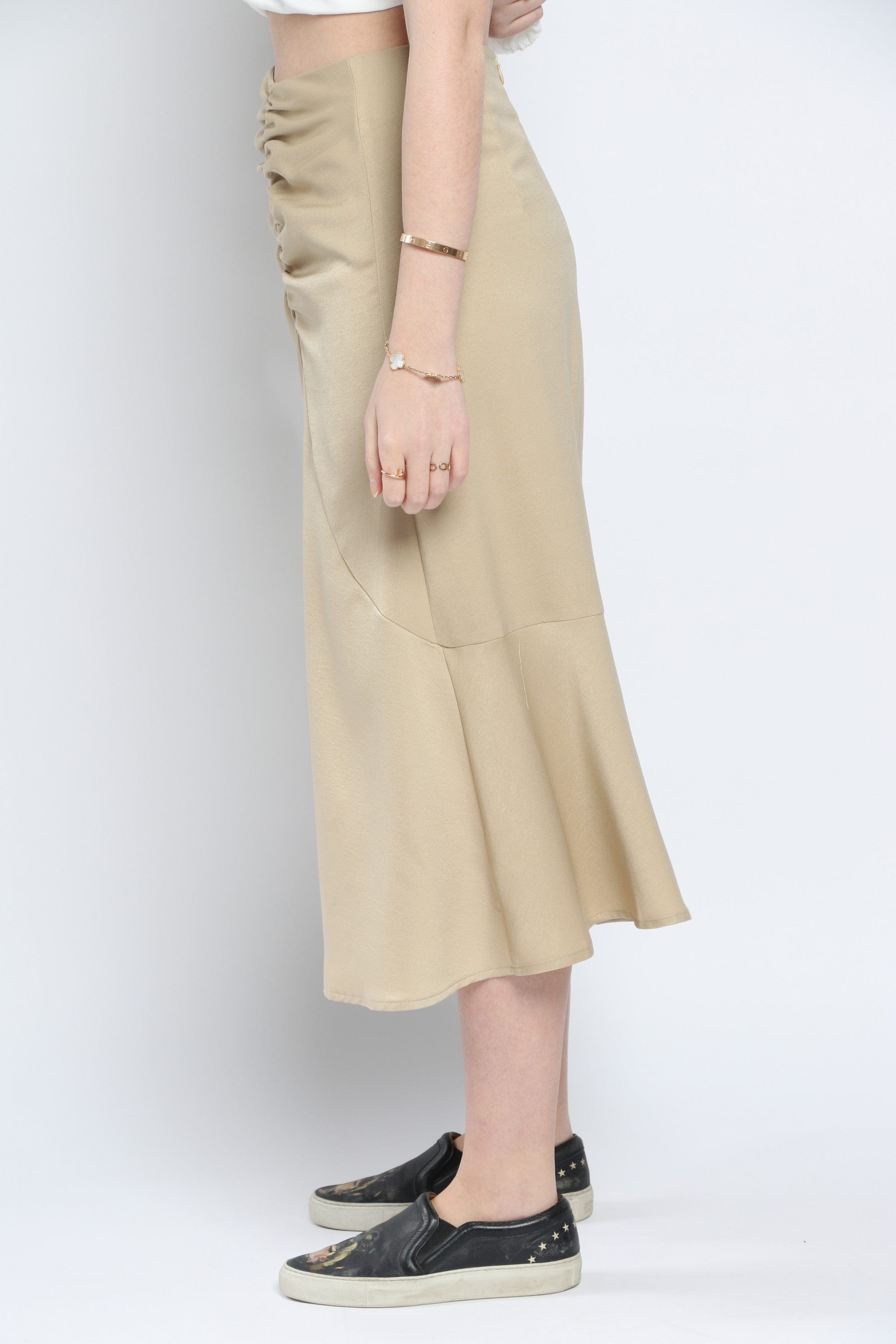 كيتشن جيبة مكشكشة نسائية