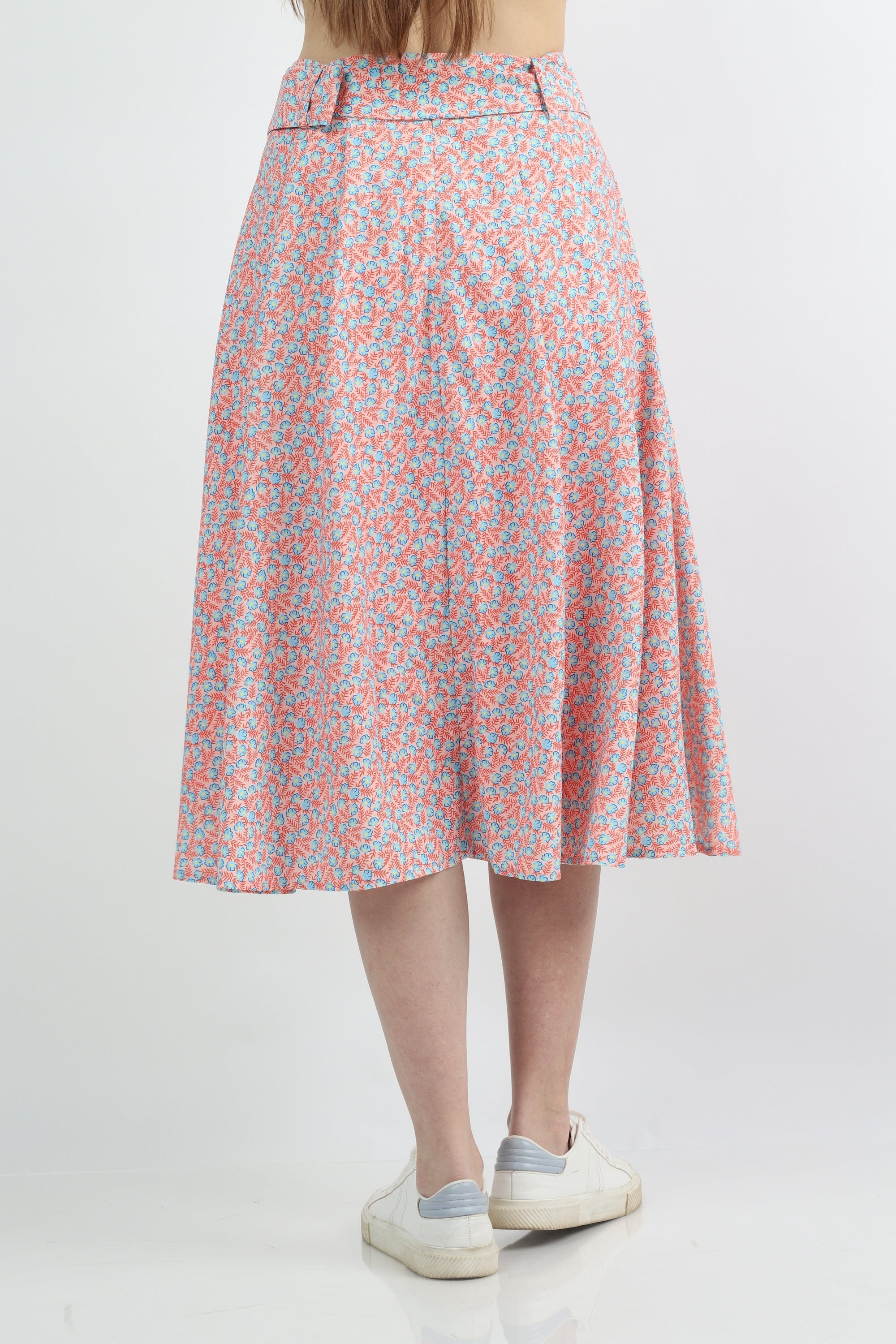 كيتشن تنورة ميدي مورد واسعة بكسرات بحزام عريض