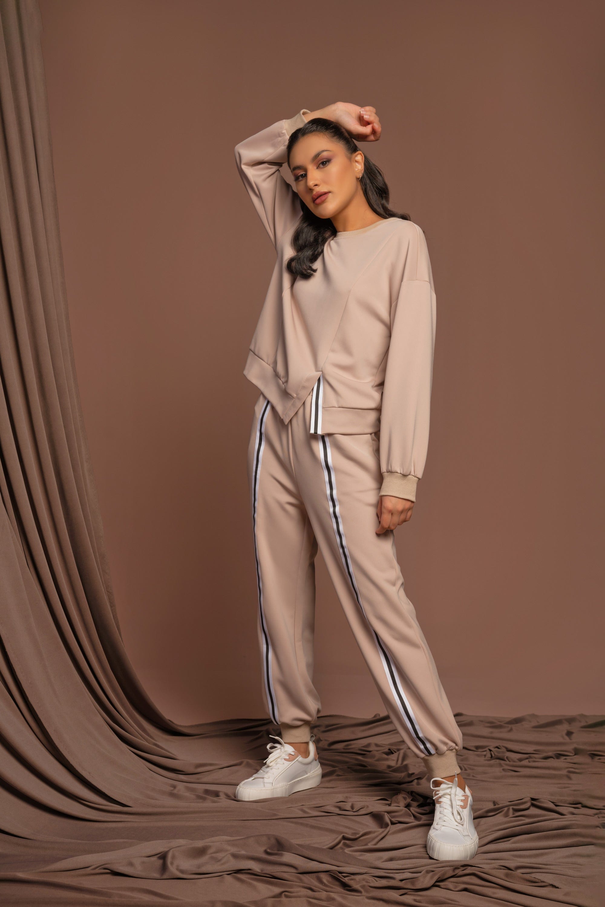 نتشي بلوزة أوفر سايز نسائية مفتوحة من الأمام