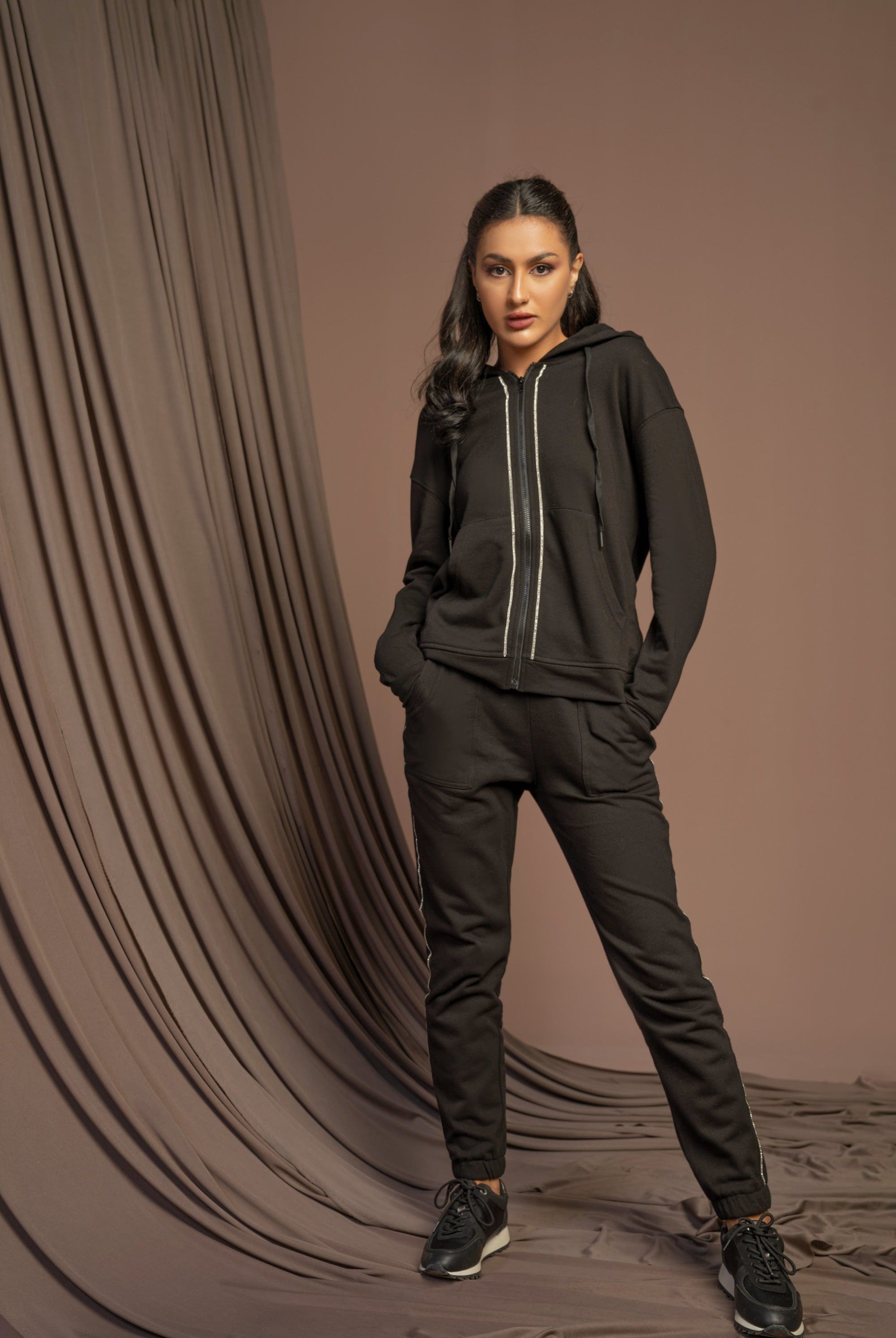 نتشي بنطلون رياضي خطين من الجانب خصر عال نسائي