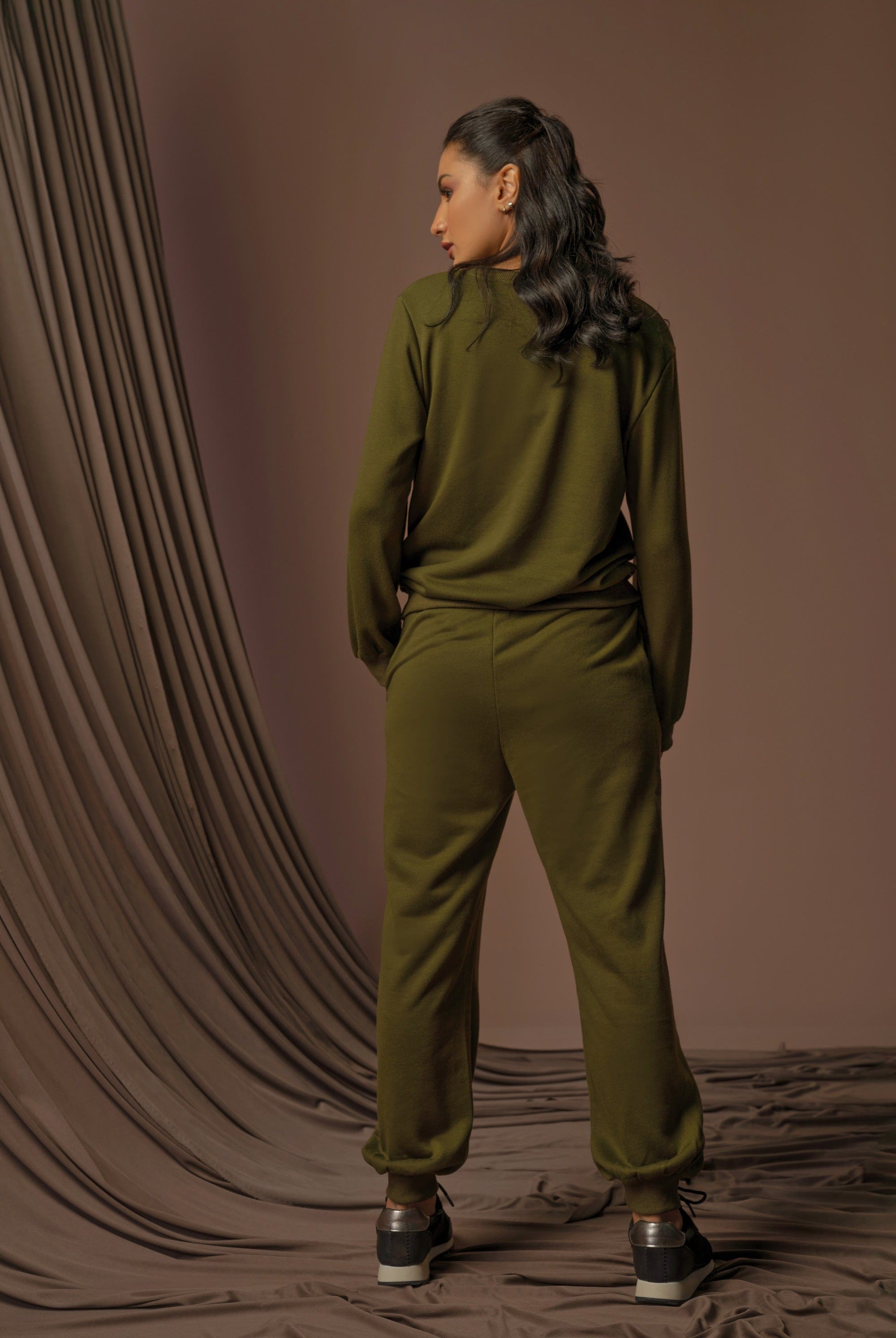 نتشي بنطلون طويل نسائي مطبوع بأستك مطاطي من الأسفل