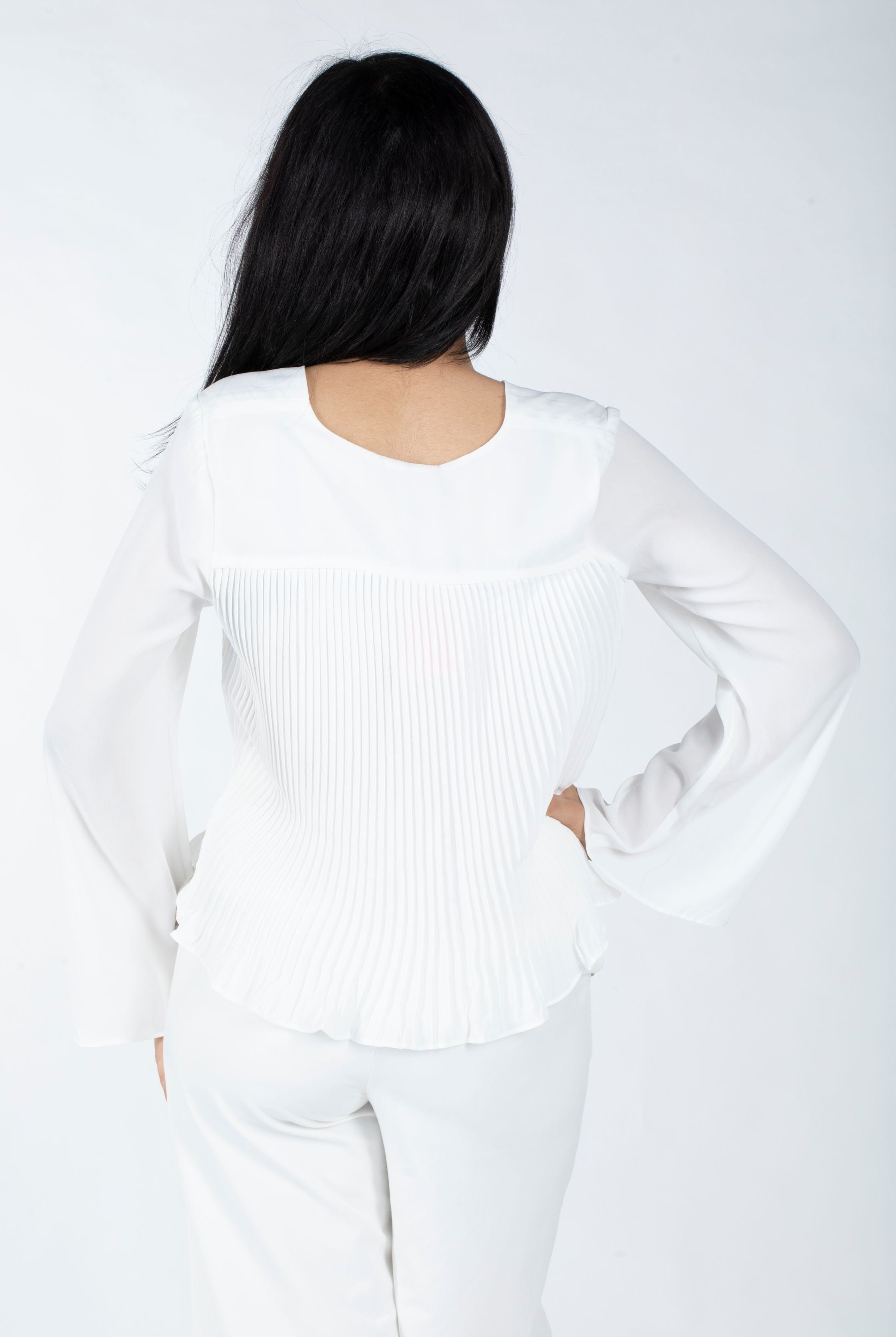 نتشي كارديجان سادة لف بأكمام طويلة واسعة