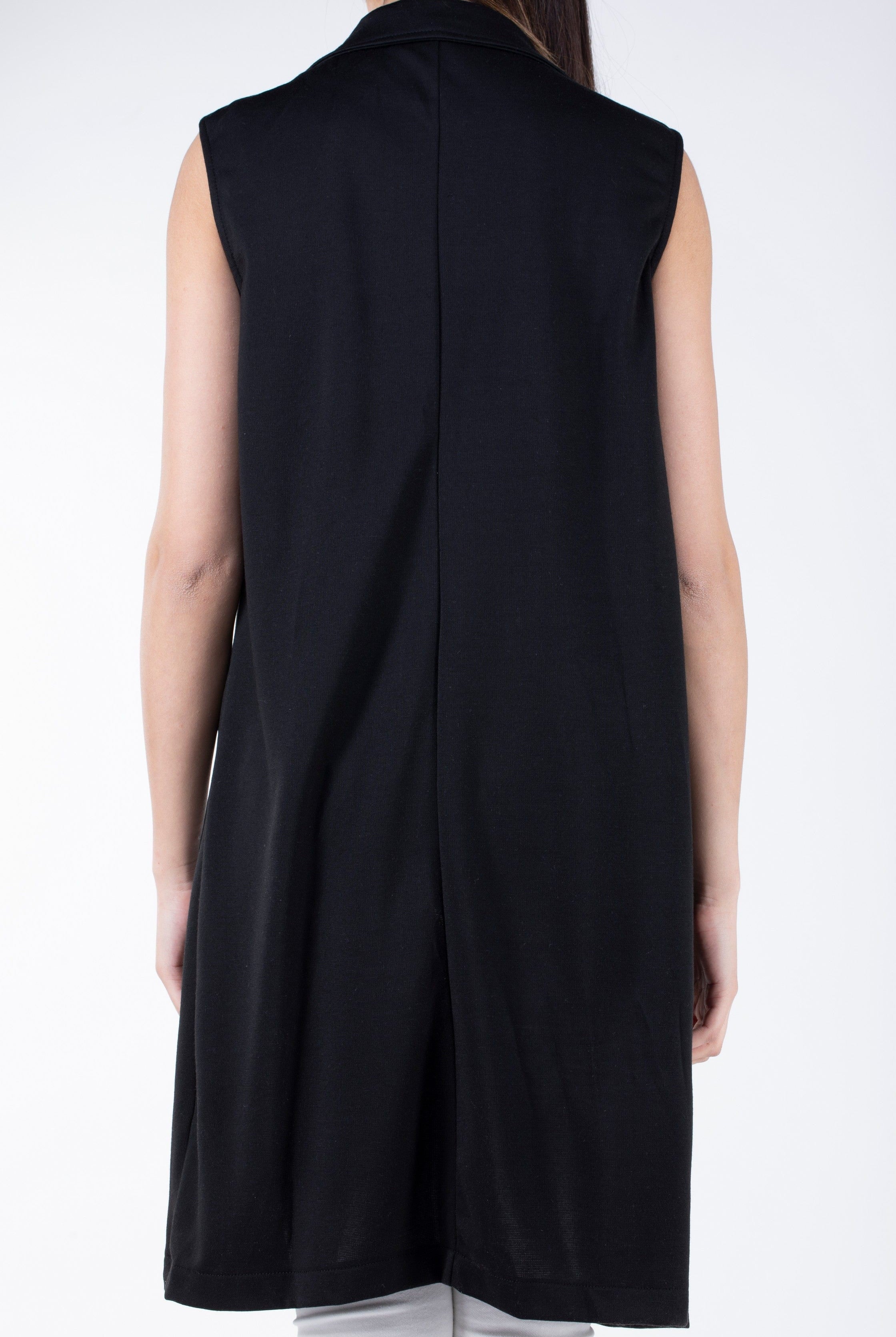 ميكا فيست بدون أكمام بجيوب أمامية