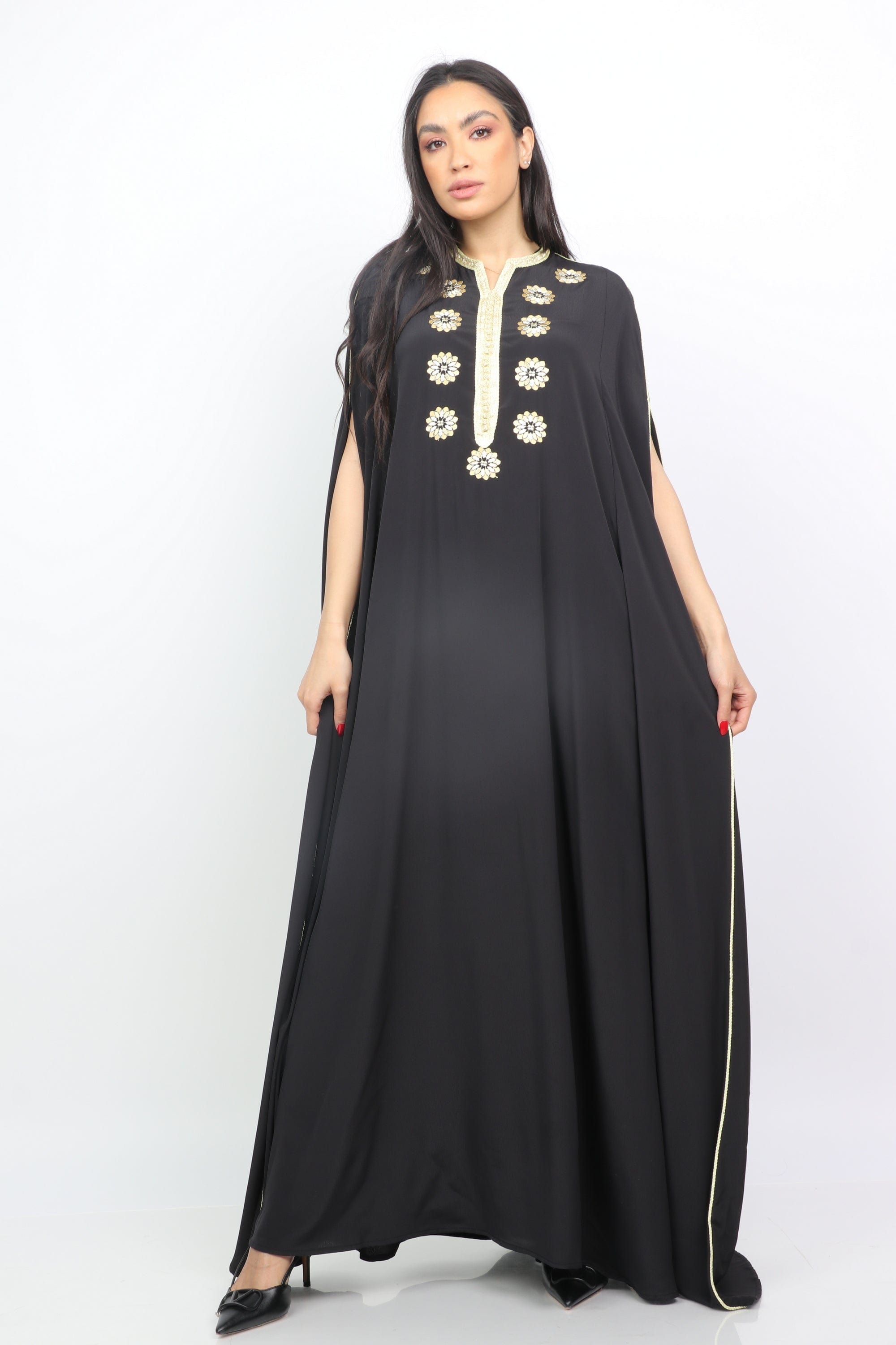 ديامانتين عباية واسعة مطرزة من أعلى أكمام قصيرة مفتوحة