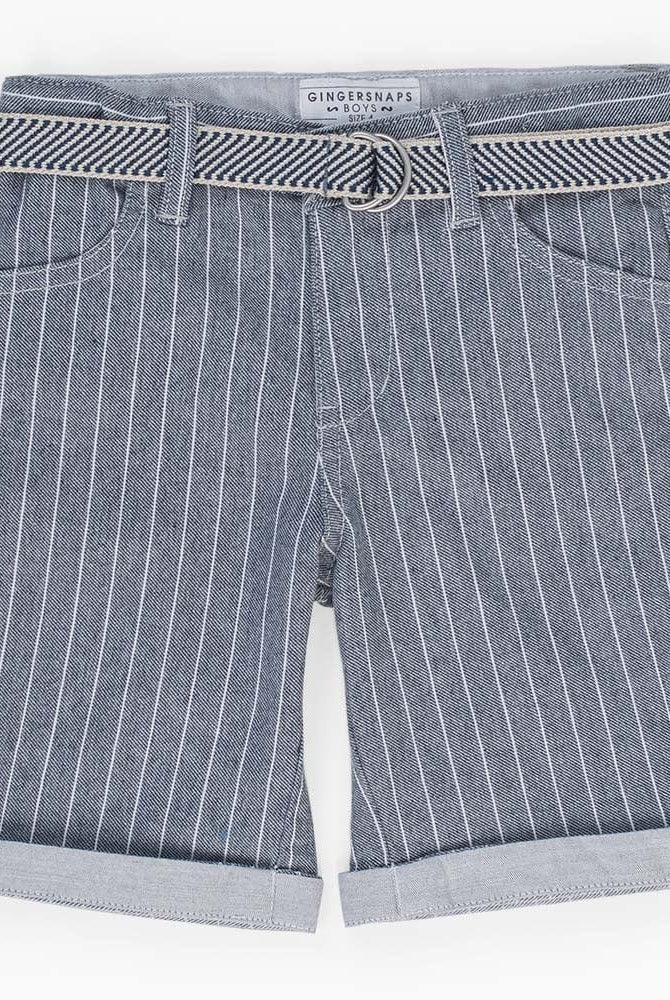 جينجرسنابس شورت أولادي مخطط بحزام قماشي رمادي