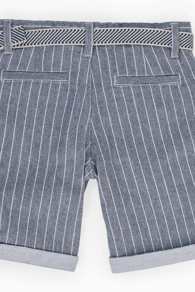 جينجرسنابس شورت أولادي مخطط بحزام قماشي رمادي