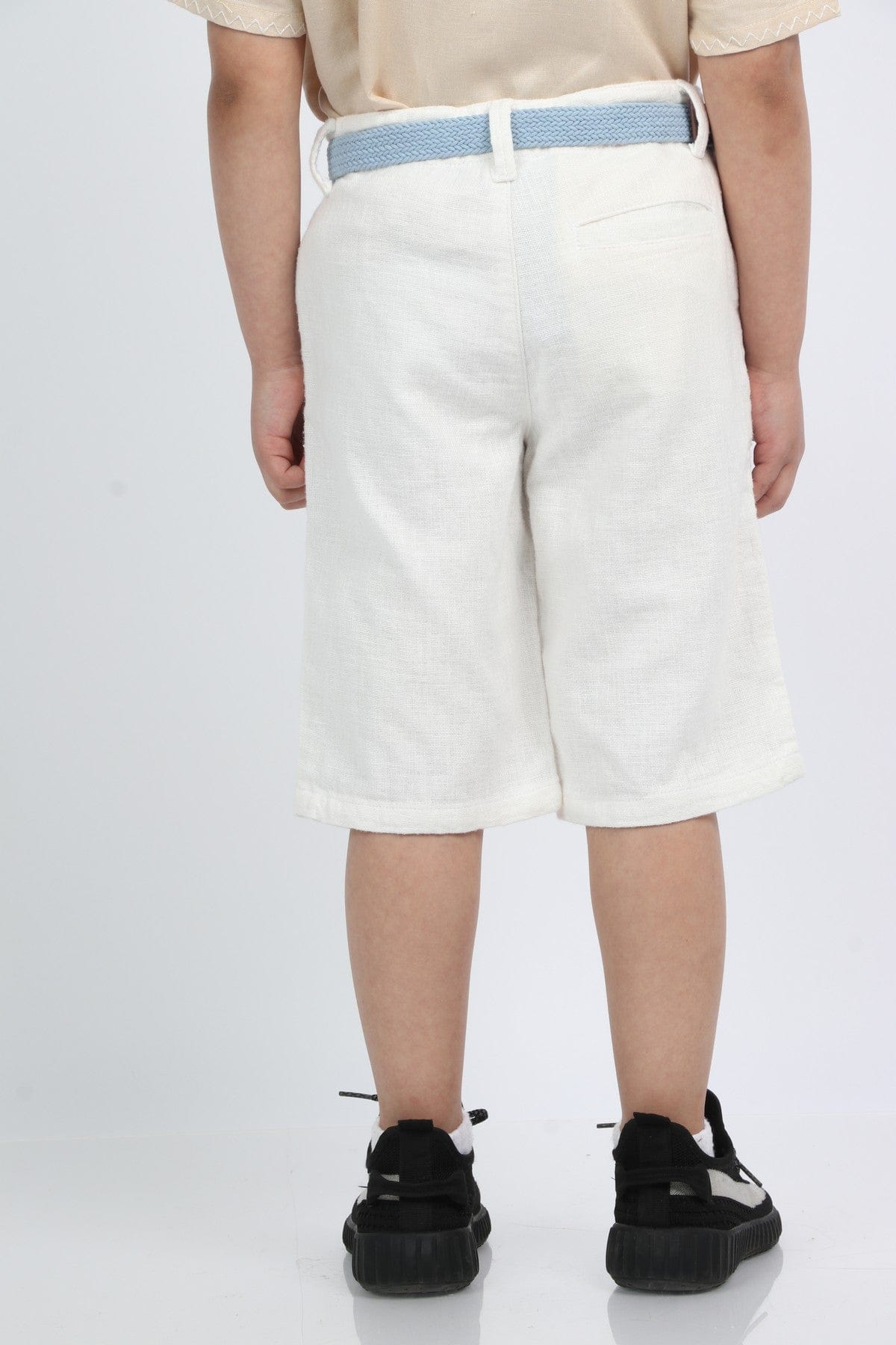 جينجرسنابس شورت ولادي طويل بخصر مرتفع سادة أبيض