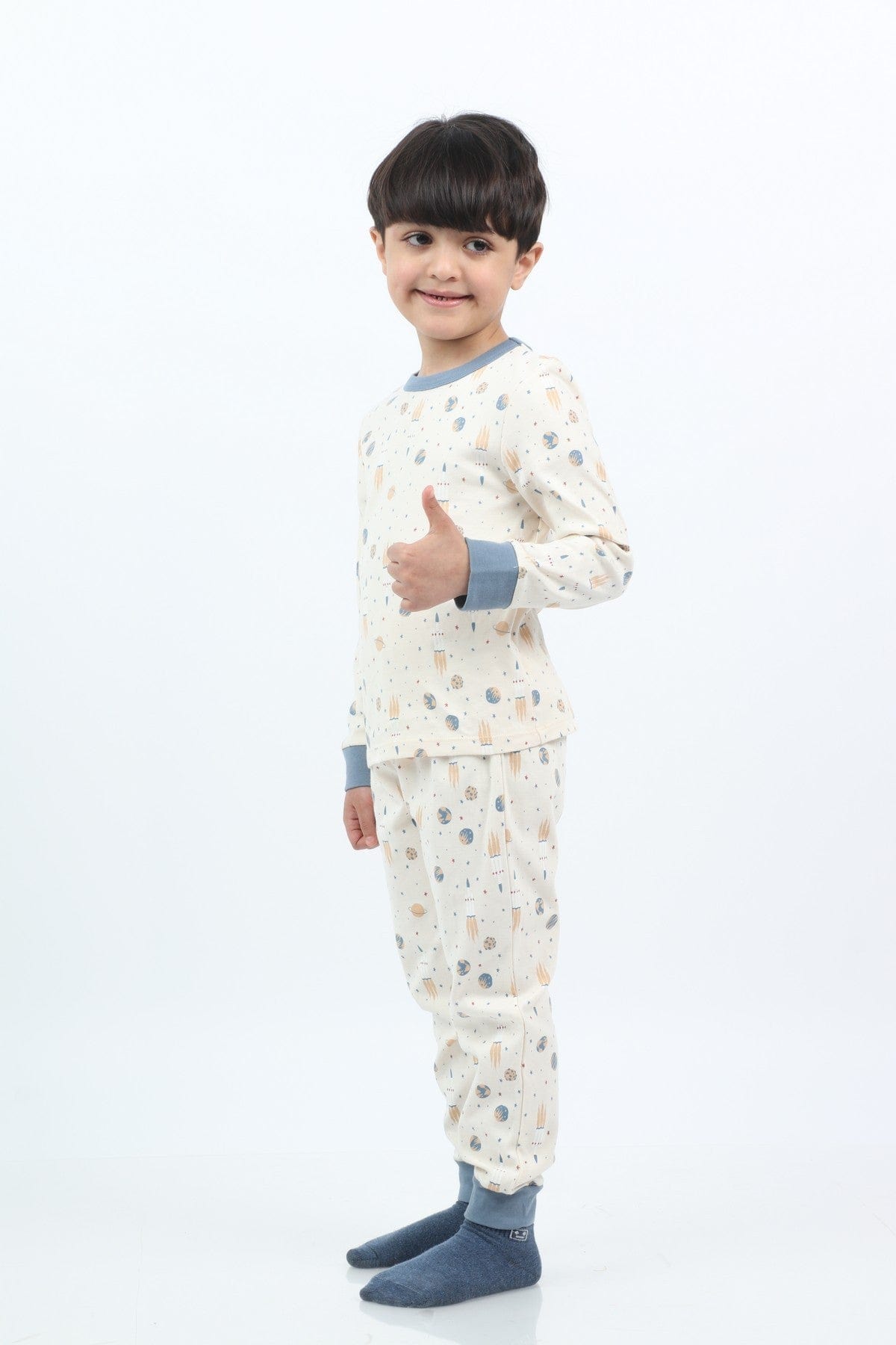 جينجرسنابس بيجامة ولادي بنطلون طويل وتيشيرت منقوش طويل البيج