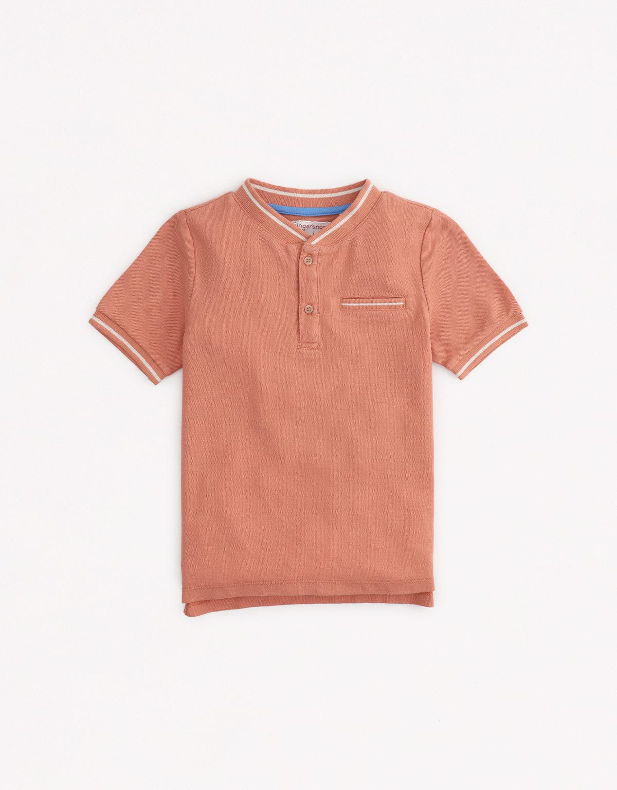 جينجرسنابس تيشرت نص لياقه مزينن بخط علي الكم والياقة ولادي أحمر بنفسجي