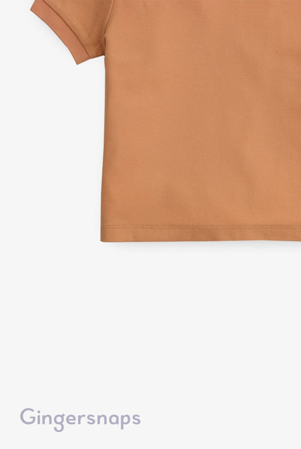 جينجرسنابس تيشيرت سادة بفتحة سبعة وياقة أولادي بني