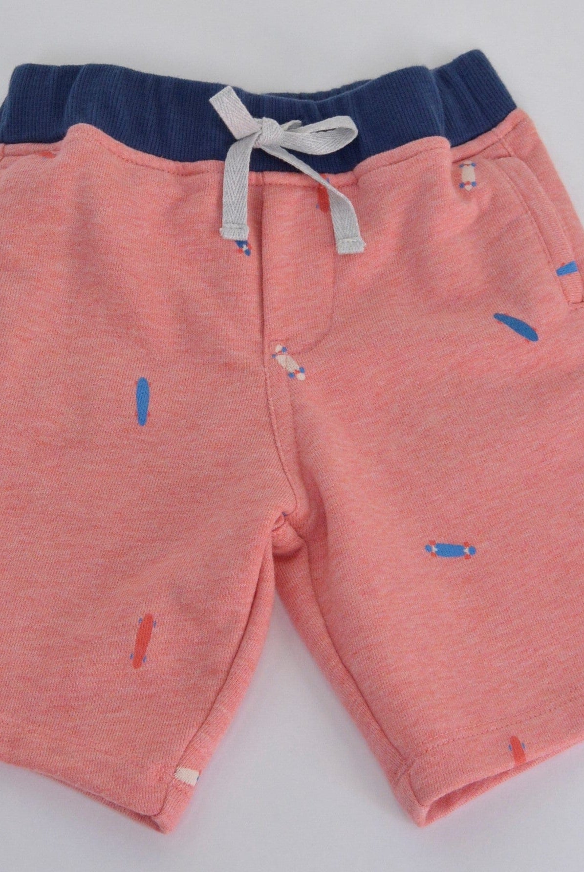 جينجرسنابس شورت ولادي قطن منقوش أحمر