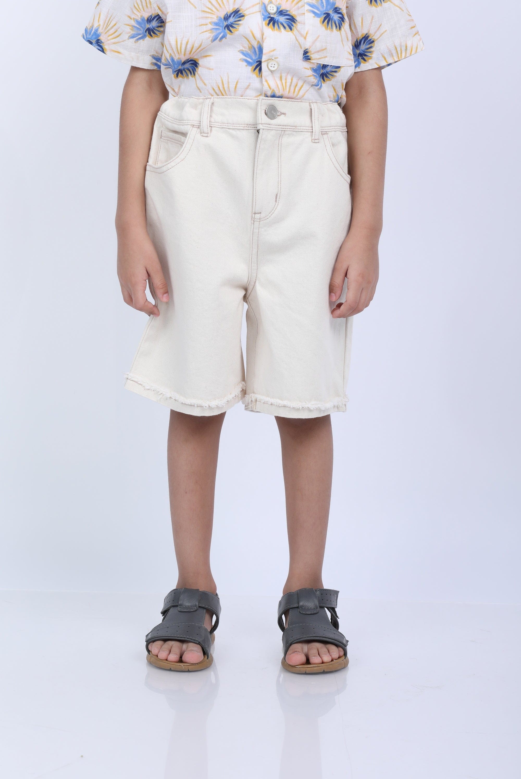 جينجرسنابس شورت ولادي جينز فاتح البيج