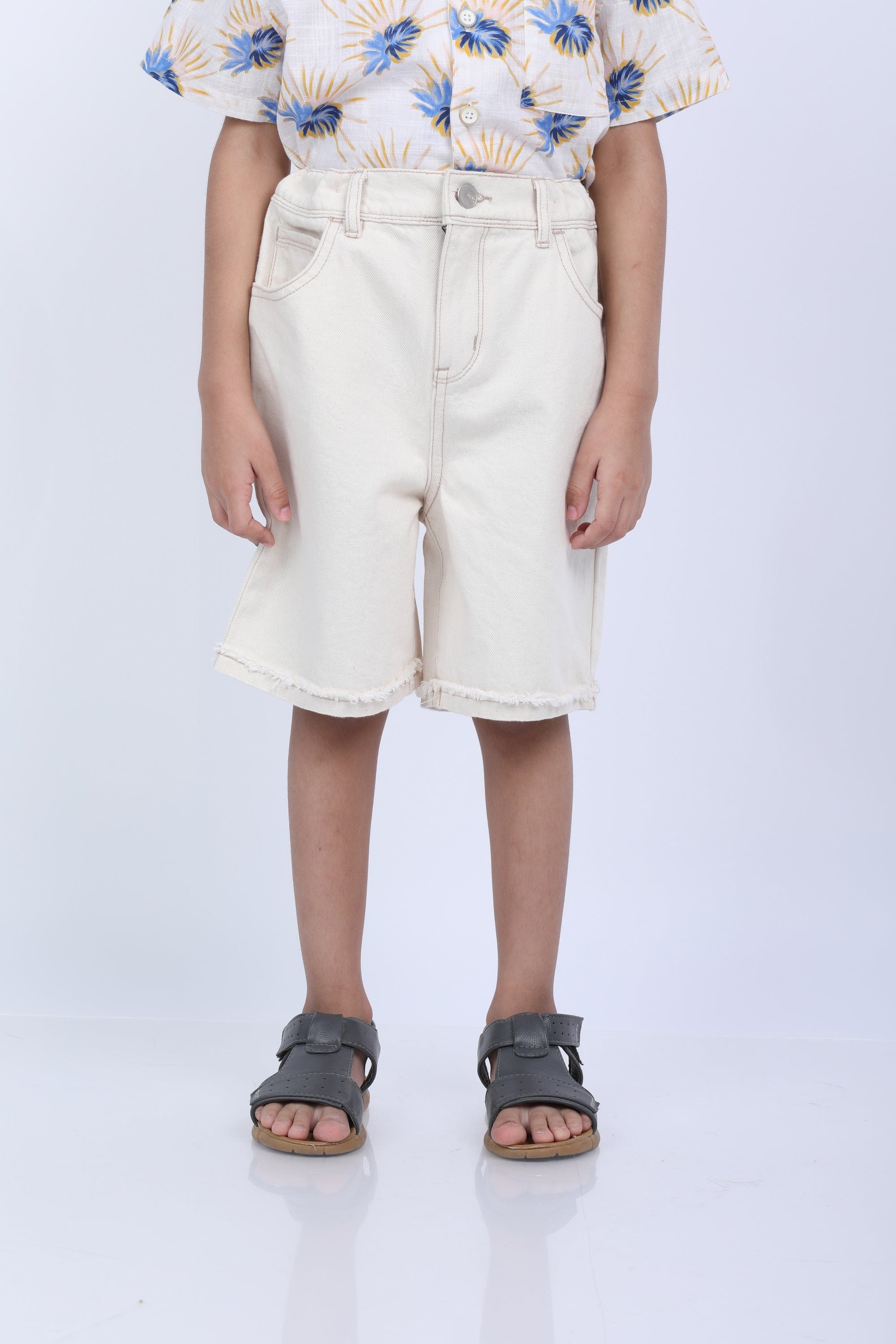 جينجرسنابس شورت ولادي جينز فاتح البيج