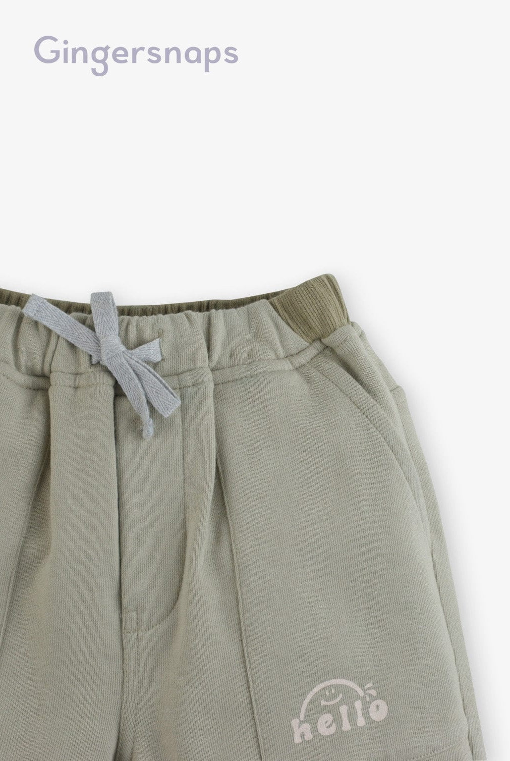 جينجرسنابس شورت أولادي بطبعة على الجانب وفيونكة أخضر