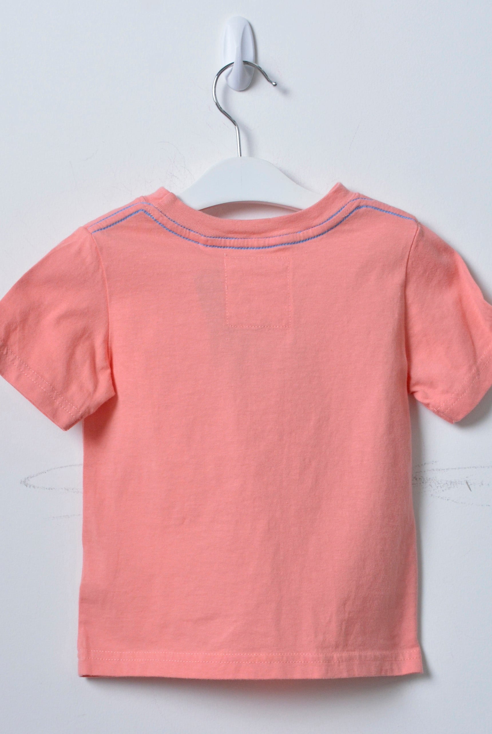 جينجرسنابس تي شيرت قطن أولادي بطبعة علي الصدر مرجاني محترق