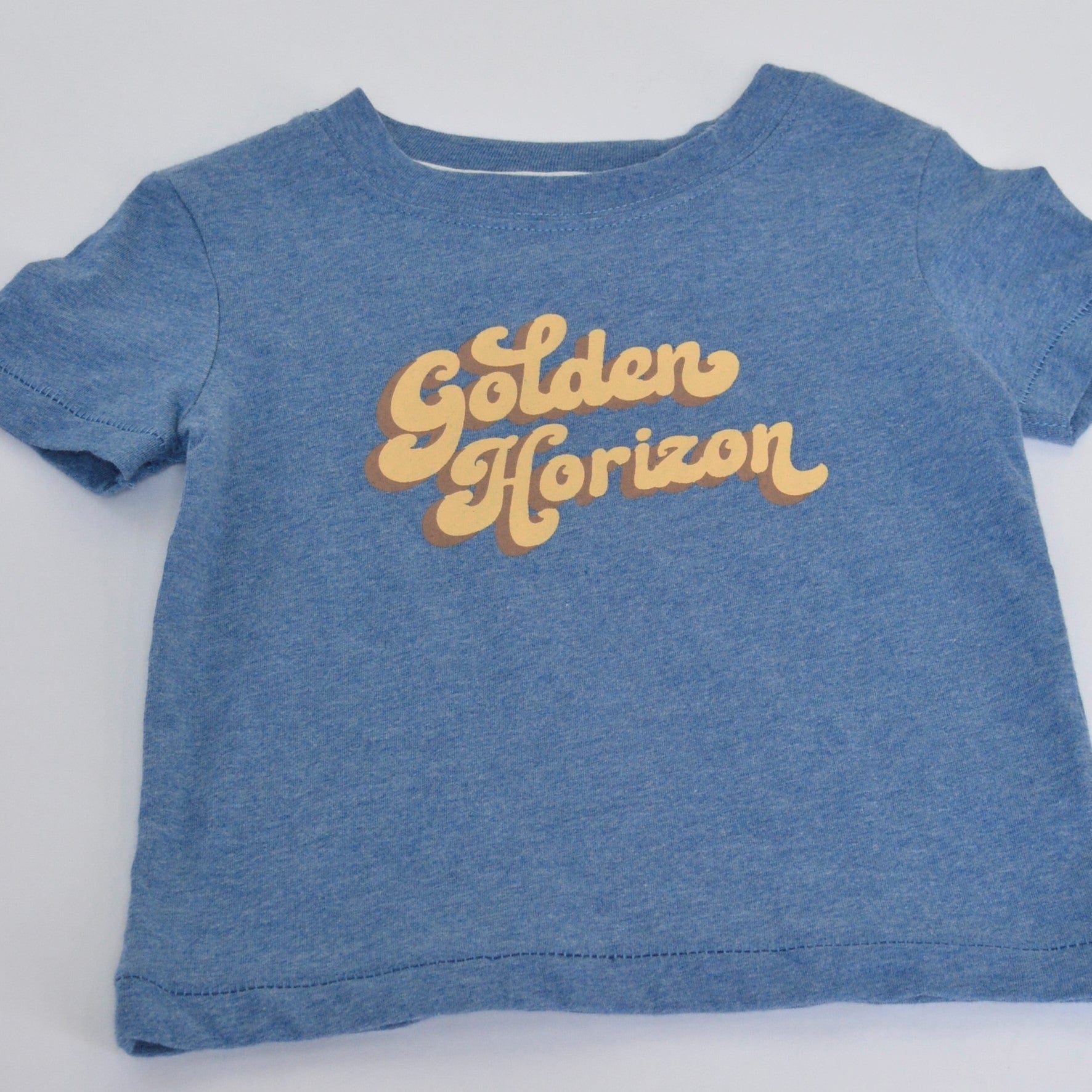 جينجرسنابس تيشيرت بطبعة أمامية نص كم ولادي أزرق جينز