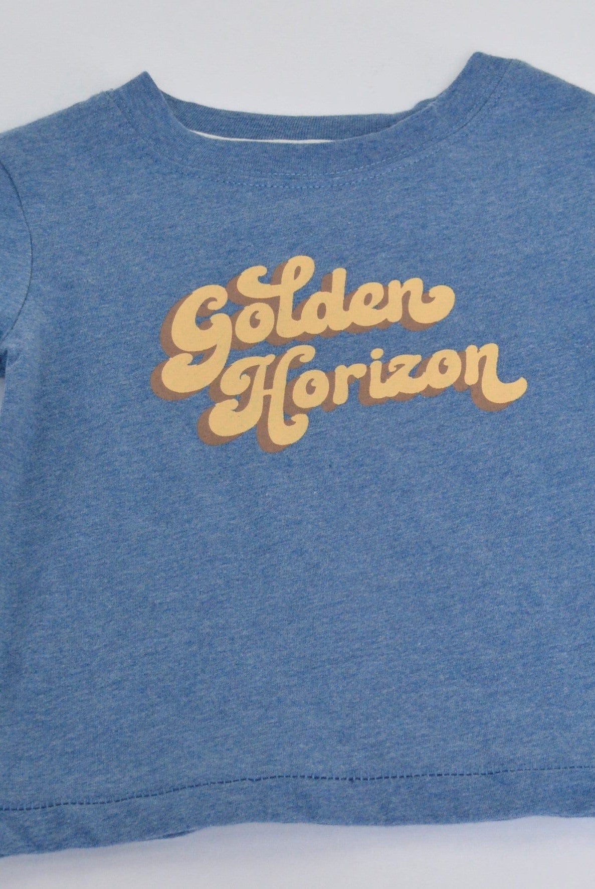 جينجرسنابس تيشيرت بطبعة أمامية نص كم ولادي أزرق جينز