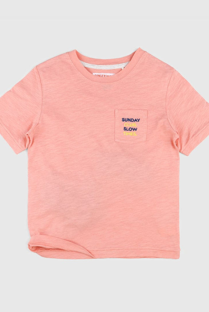 جينجرسنابس تي شيرت ولادي بجيب أمامي مرجاني فاتح