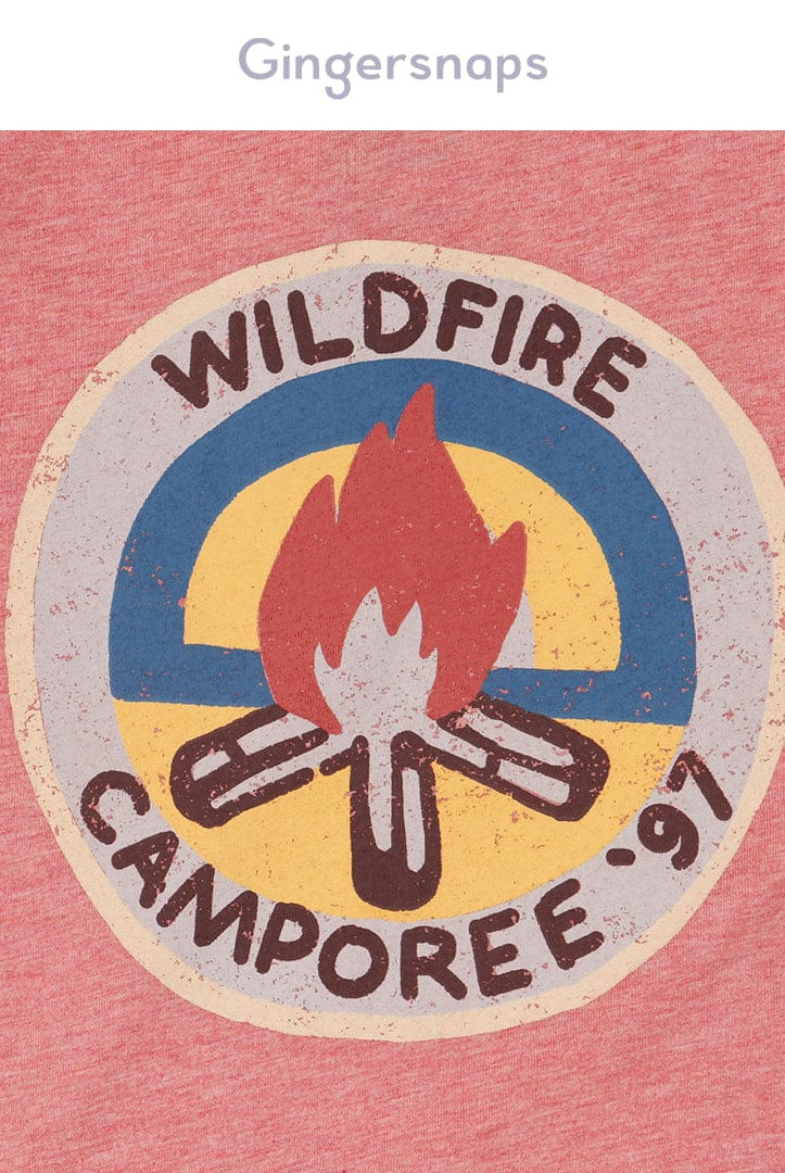 جينجرسنابس تي شيرت ولادي بطبعة أمامية على الصدر أحمر