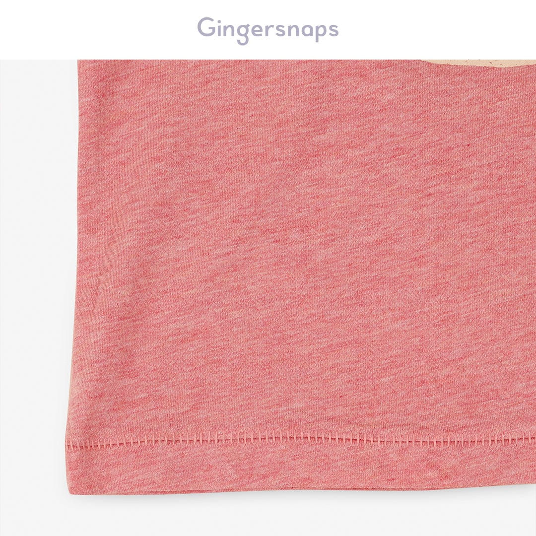 جينجرسنابس تي شيرت ولادي بطبعة أمامية على الصدر أحمر