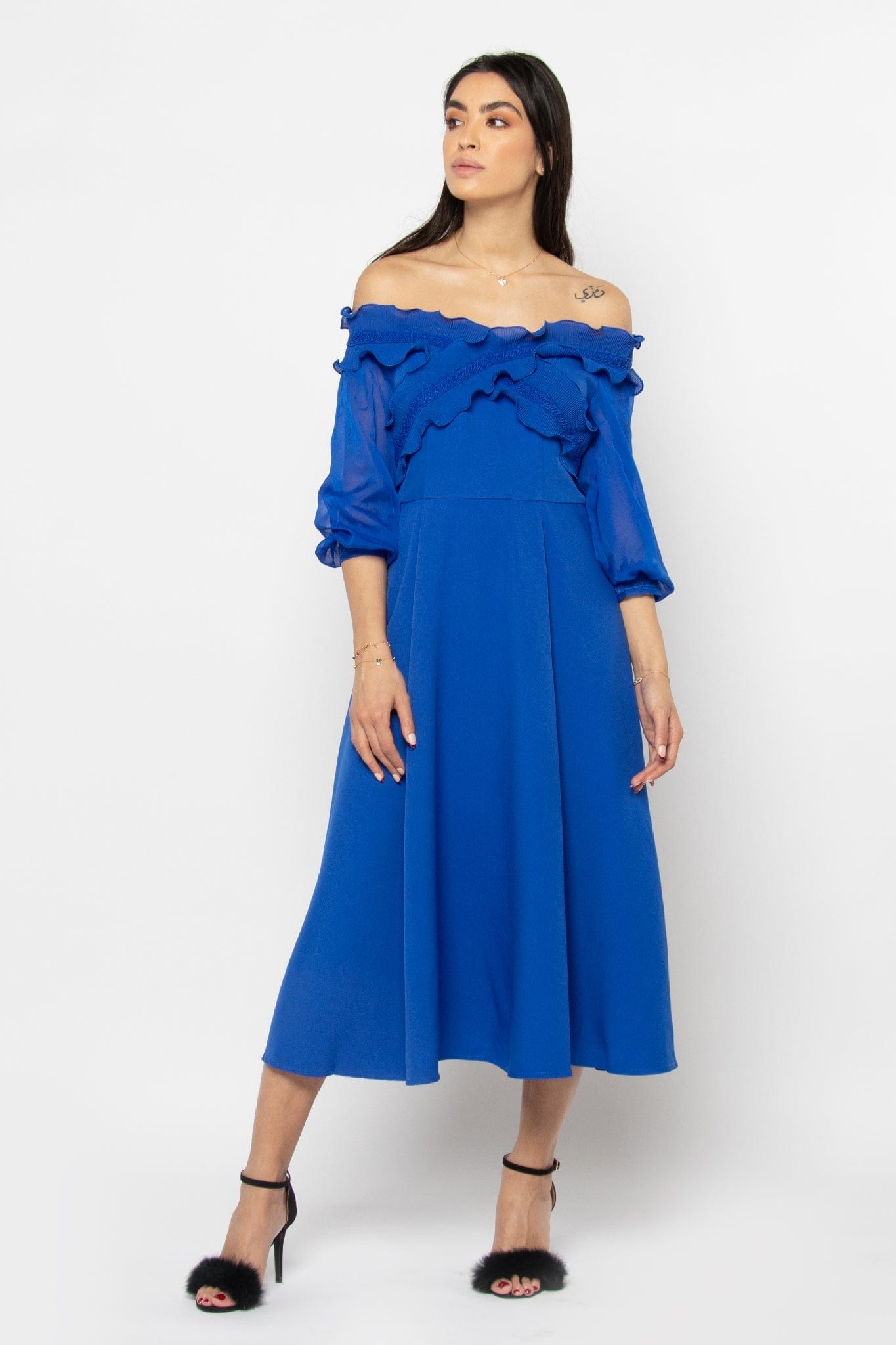 ูุชุดู ูุณุชุงู ู
ูุฏู ุจุฃูู
ุงู
ุทูููุฉ ุงูู ุดููุฏุฑ