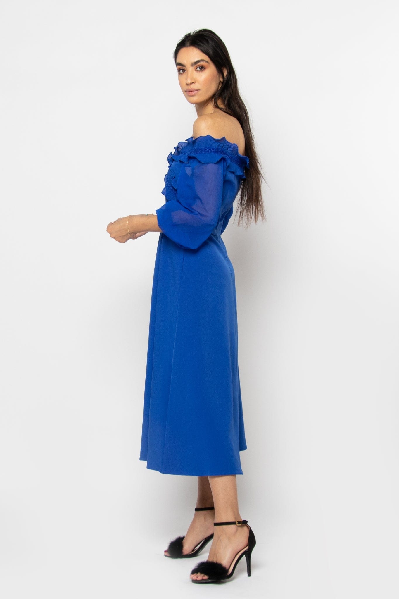 ูุชุดู ูุณุชุงู ู
ูุฏู ุจุฃูู
ุงู
ุทูููุฉ ุงูู ุดููุฏุฑ