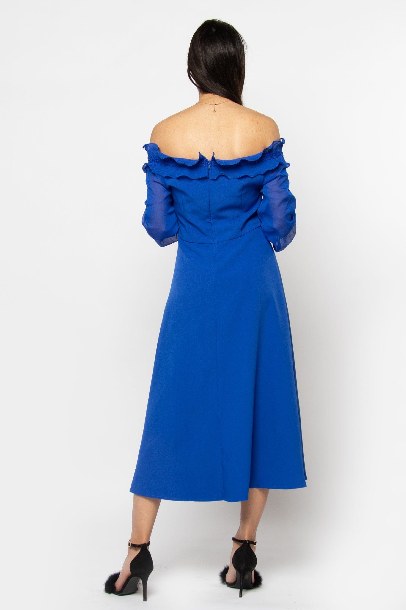 ูุชุดู ูุณุชุงู ู
ูุฏู ุจุฃูู
ุงู
ุทูููุฉ ุงูู ุดููุฏุฑ