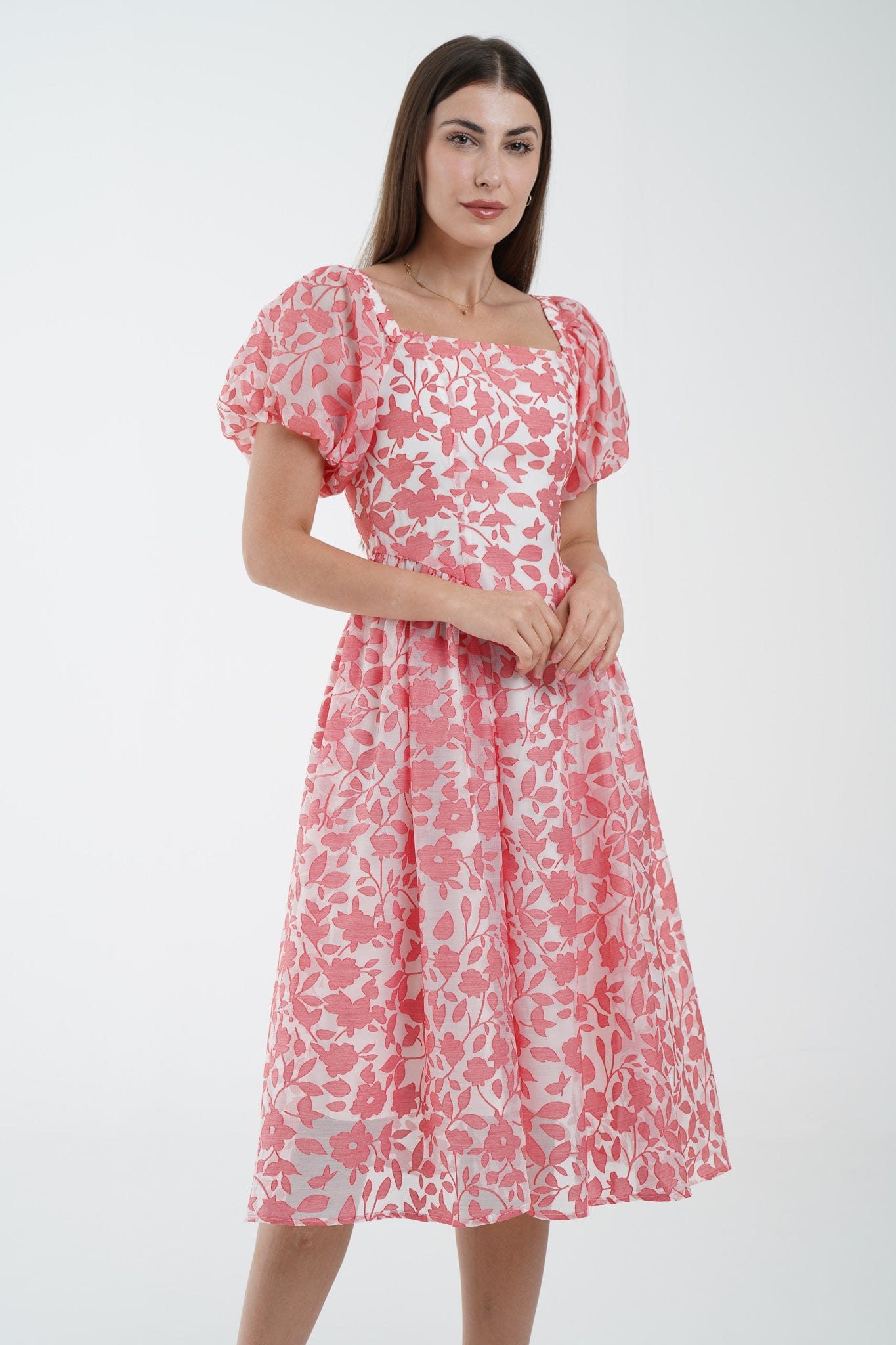 نتشي فستان ميدي بأكمام قصيرة مشجر بأكمام منفوخة