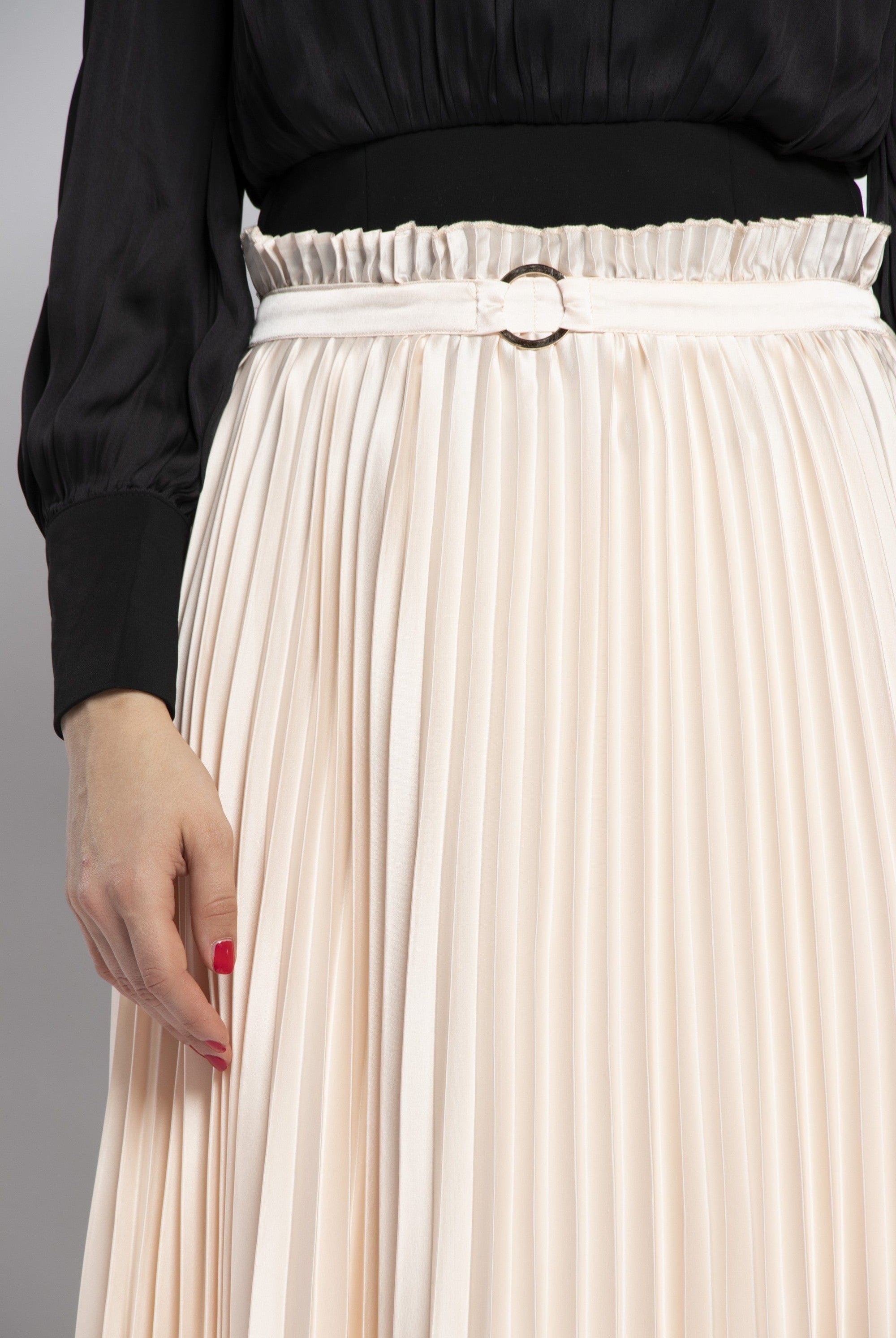 نتشي تنورة بليسيه طويلة مزينة بحزام نسائية